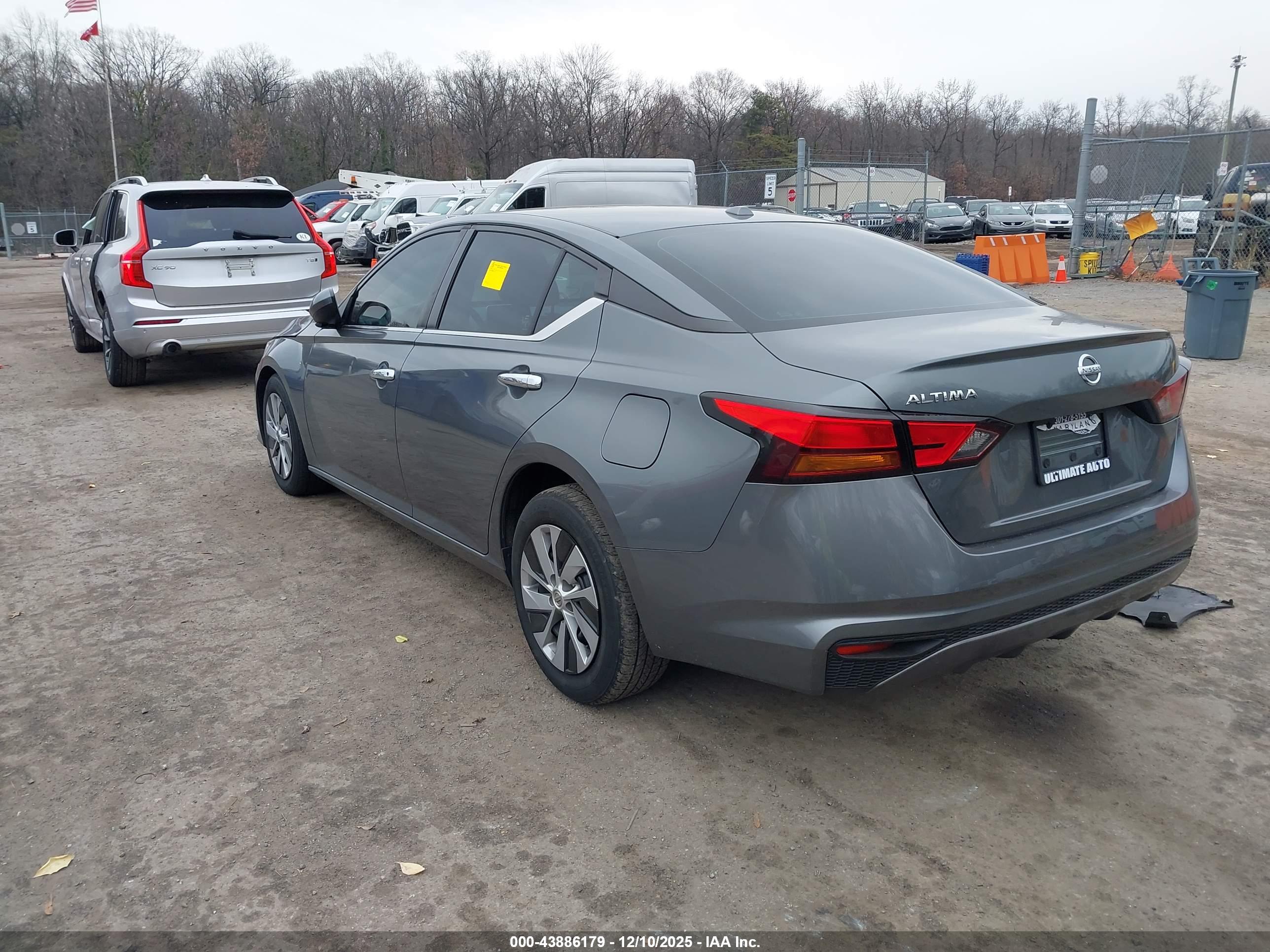 NISSAN ALTIMA image 3