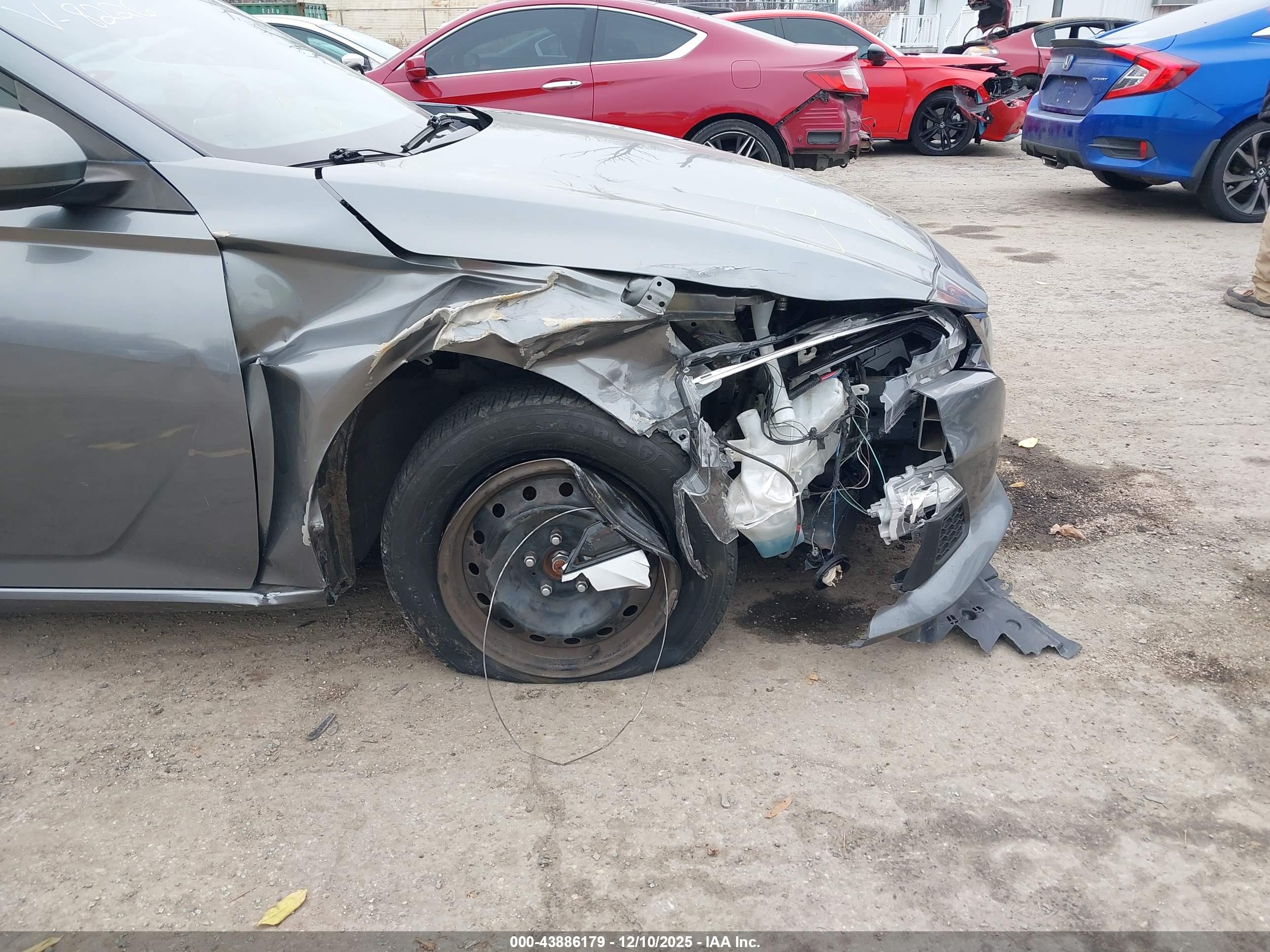 NISSAN ALTIMA image 6