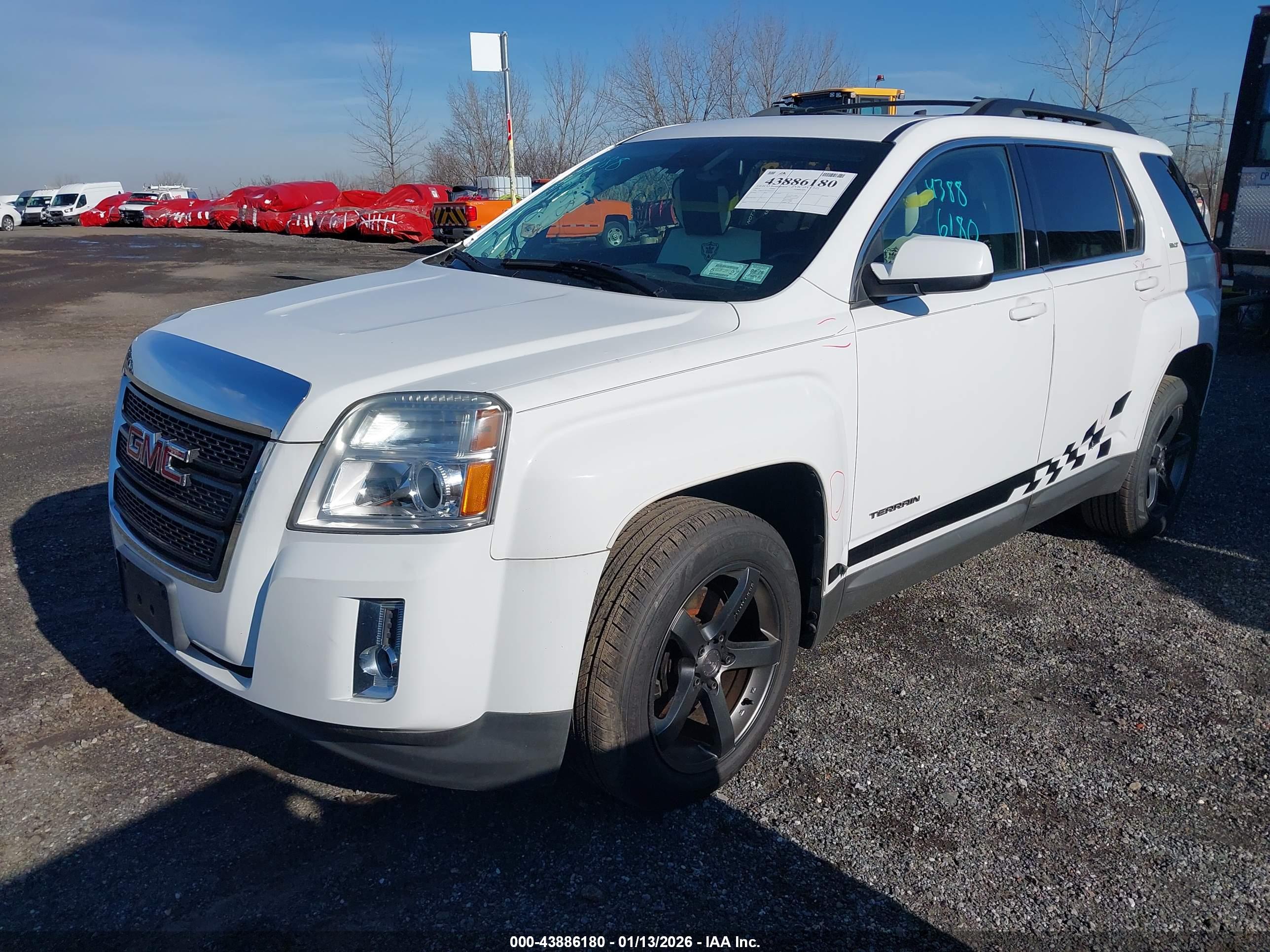 GMC TERRAIN image 2