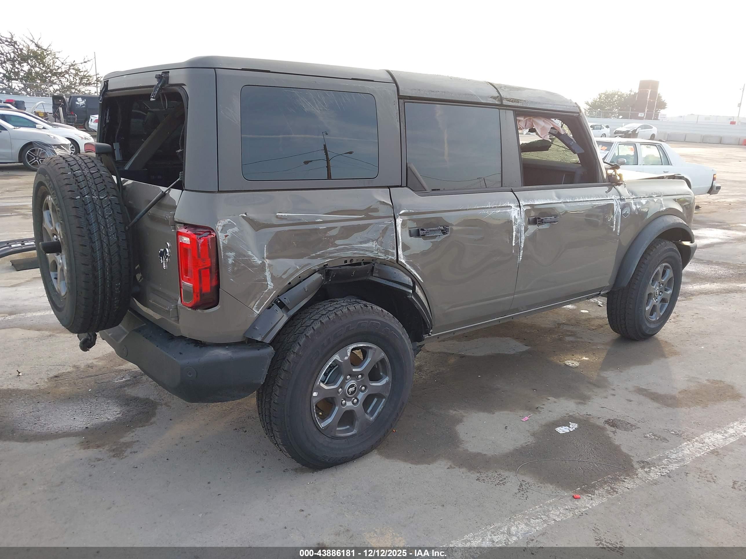 FORD BRONCO image 4