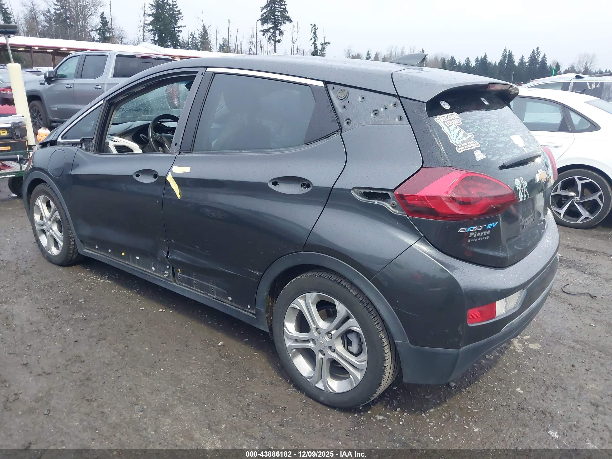 CHEVROLET BOLT image 3
