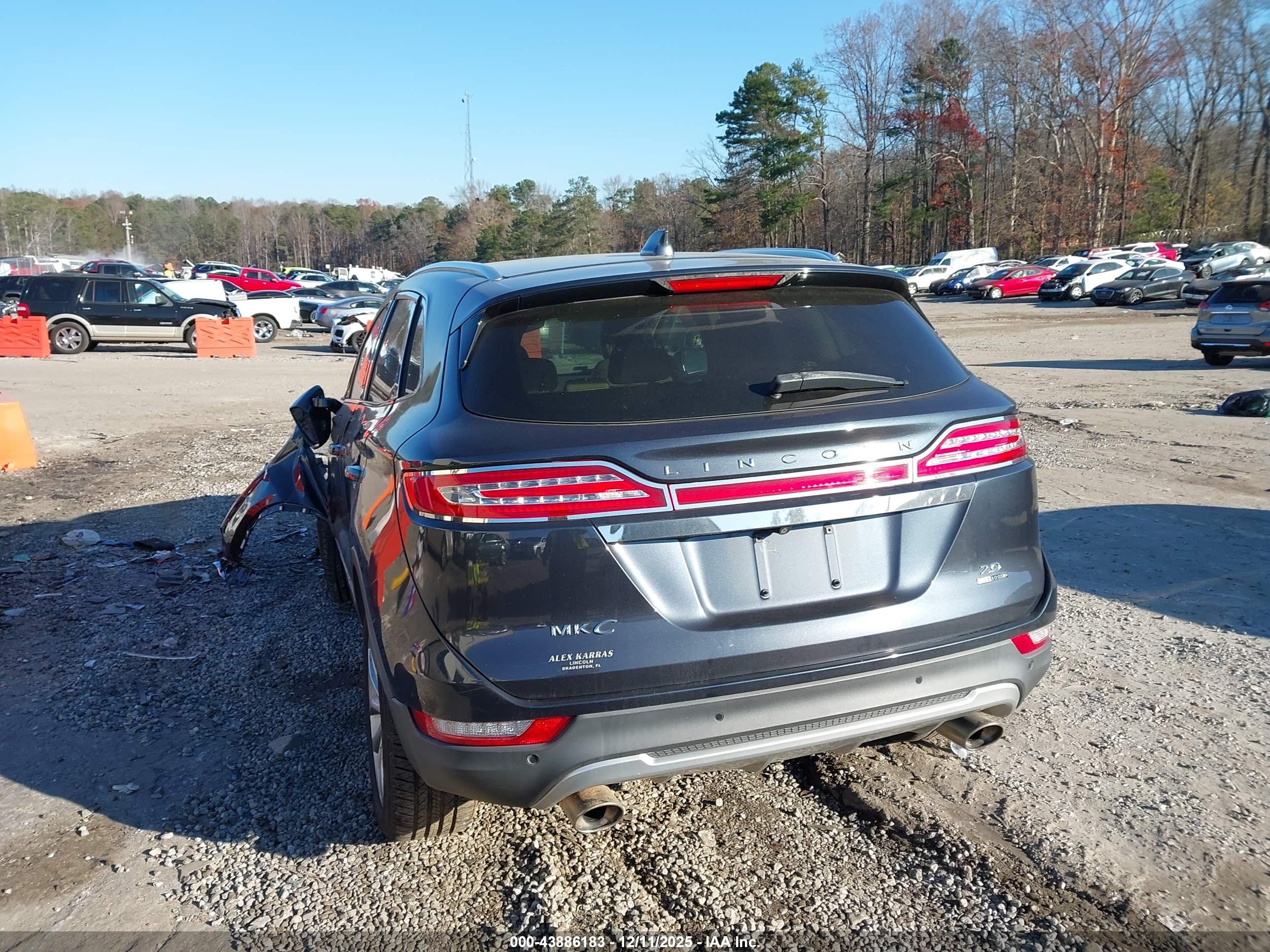 LINCOLN MKC image 3