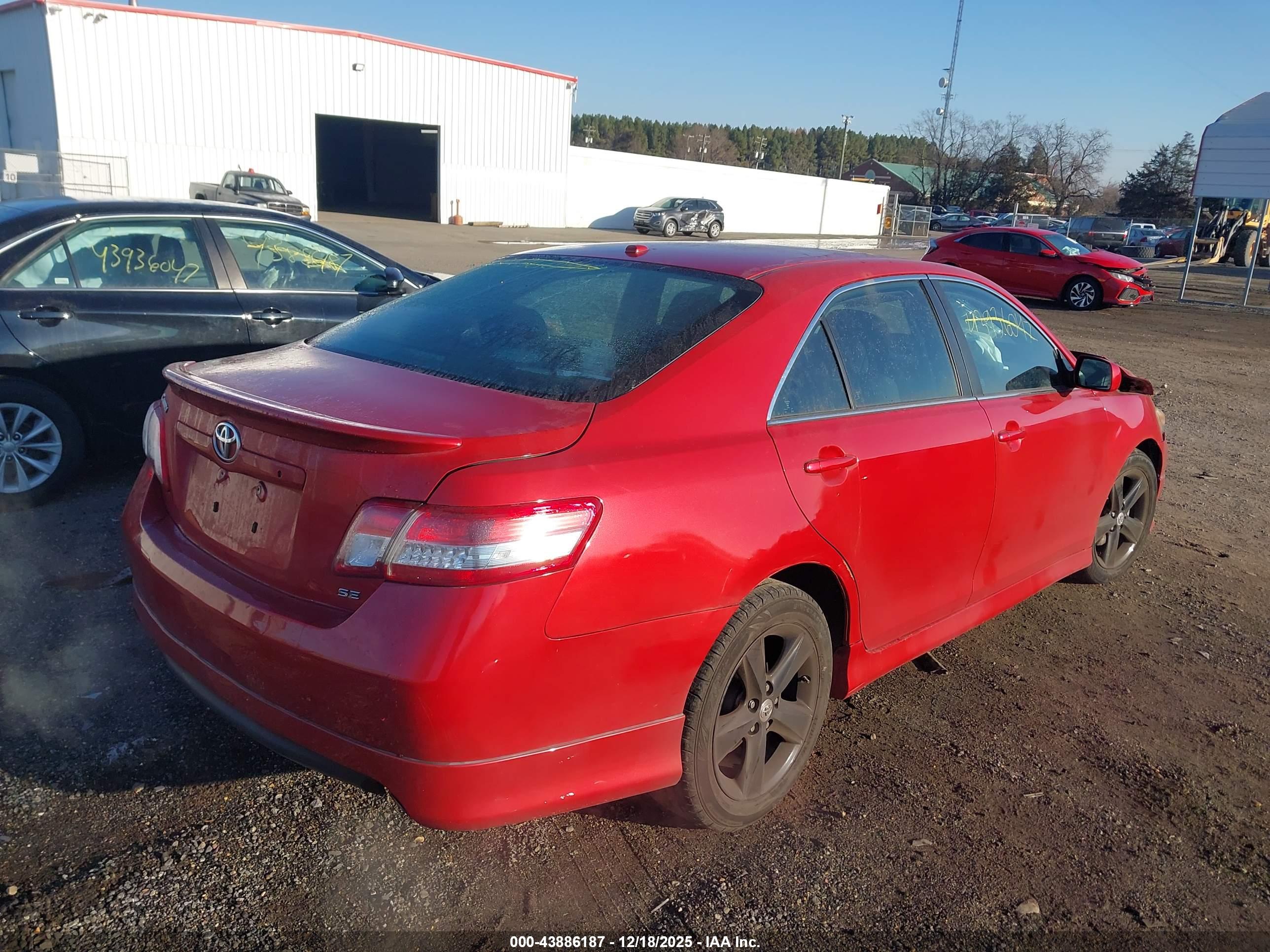 TOYOTA CAMRY image 4