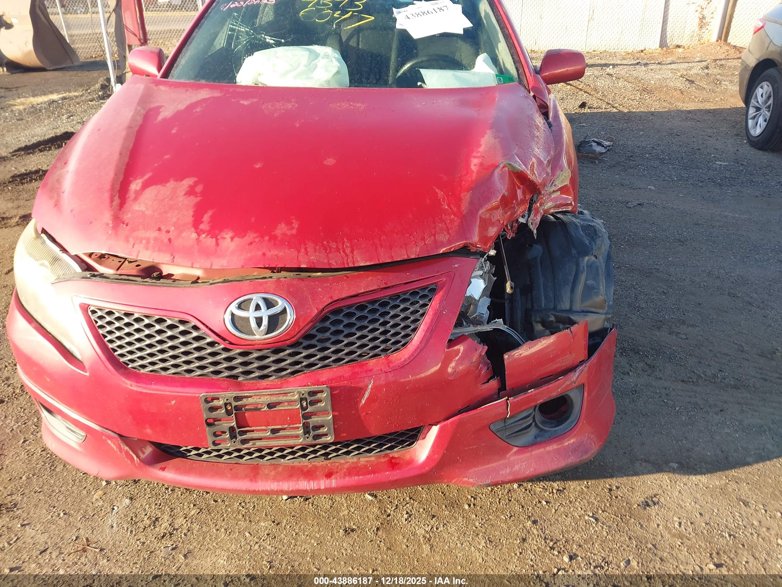TOYOTA CAMRY image 6