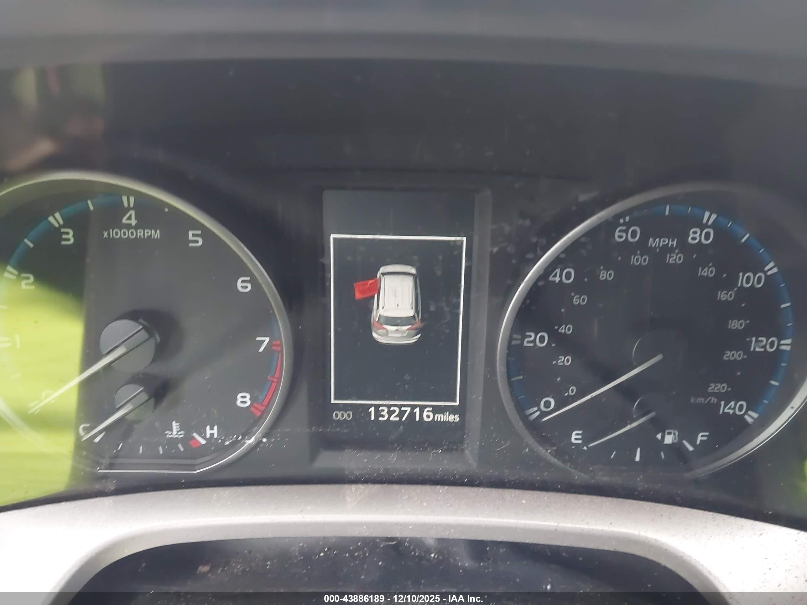TOYOTA RAV4 image 7