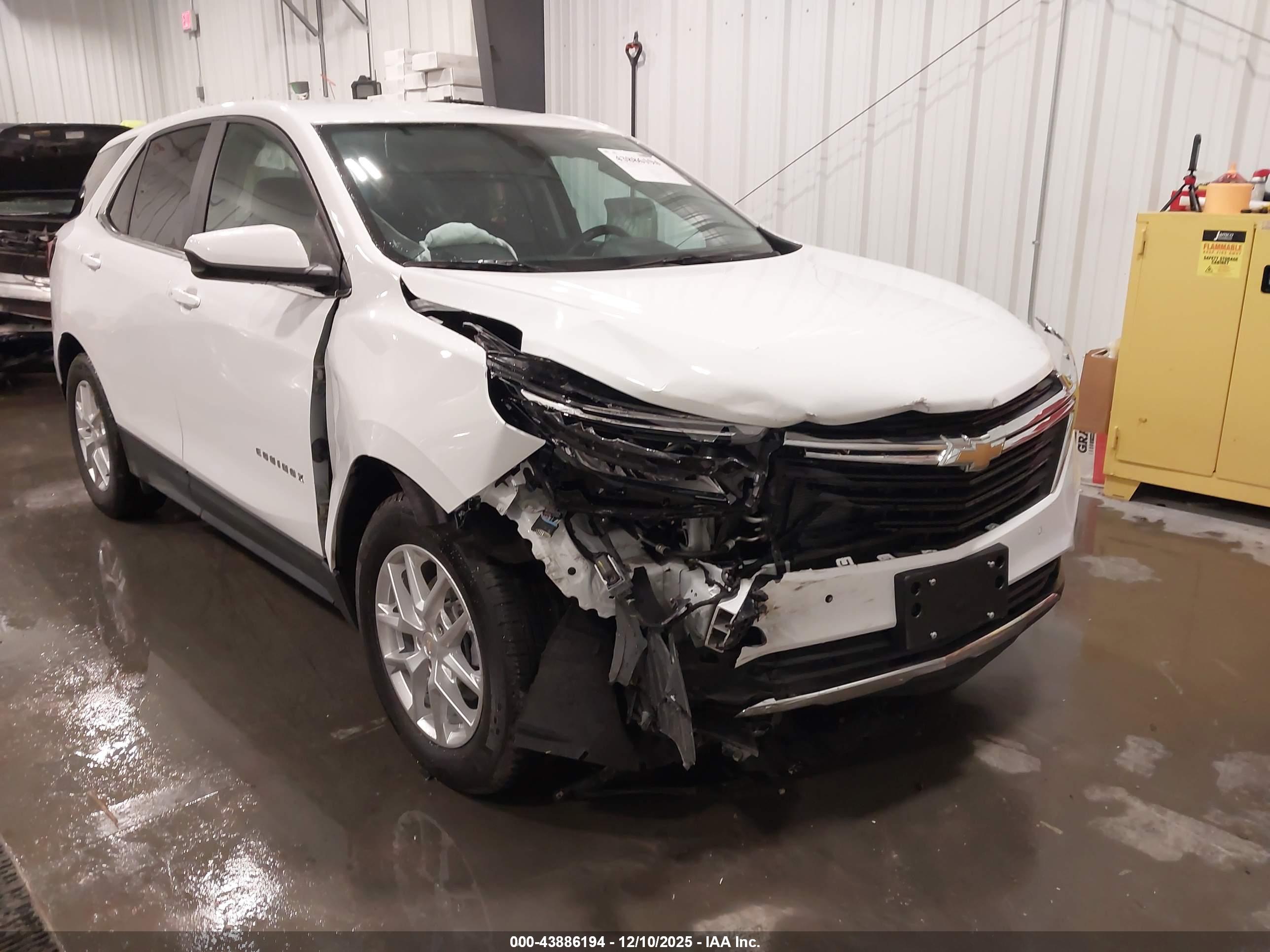 CHEVROLET EQUINOX image 6