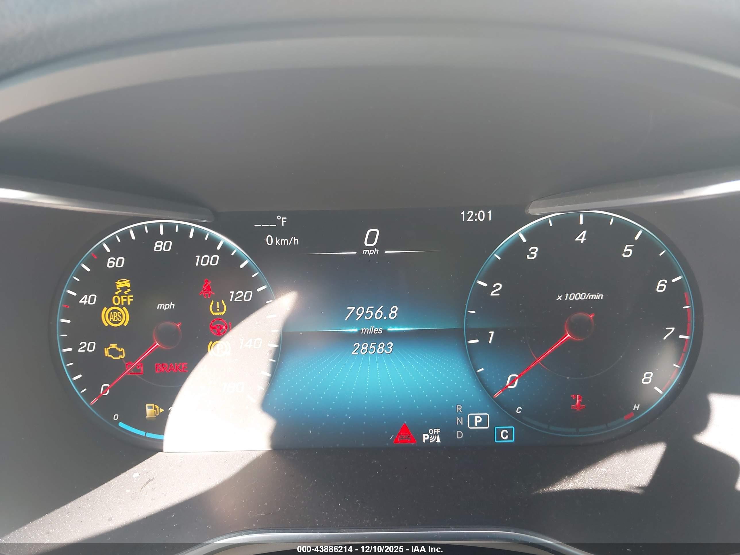 MERCEDES-BENZ GLC image 7