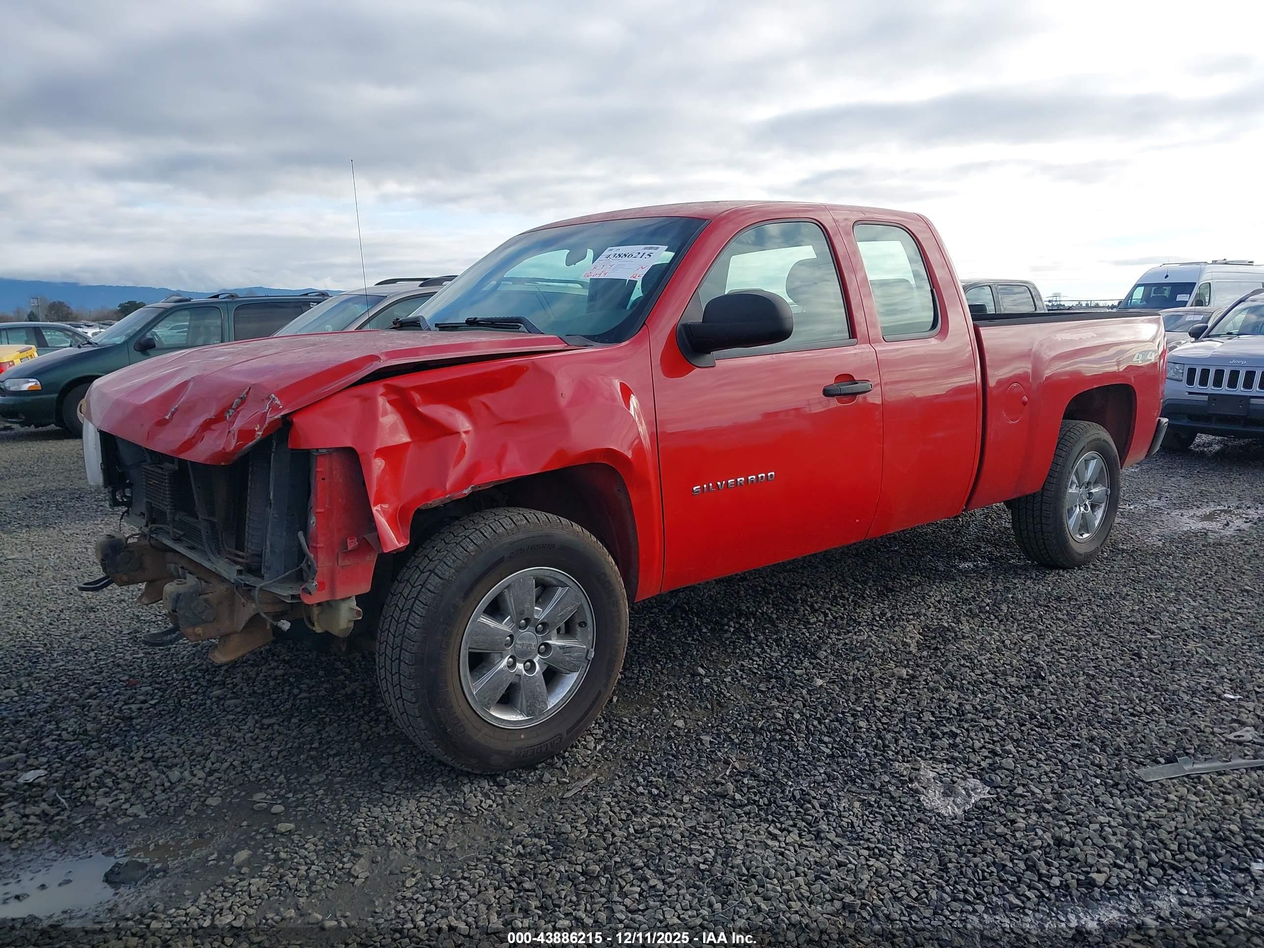 CHEVROLET SILVERADO image 2