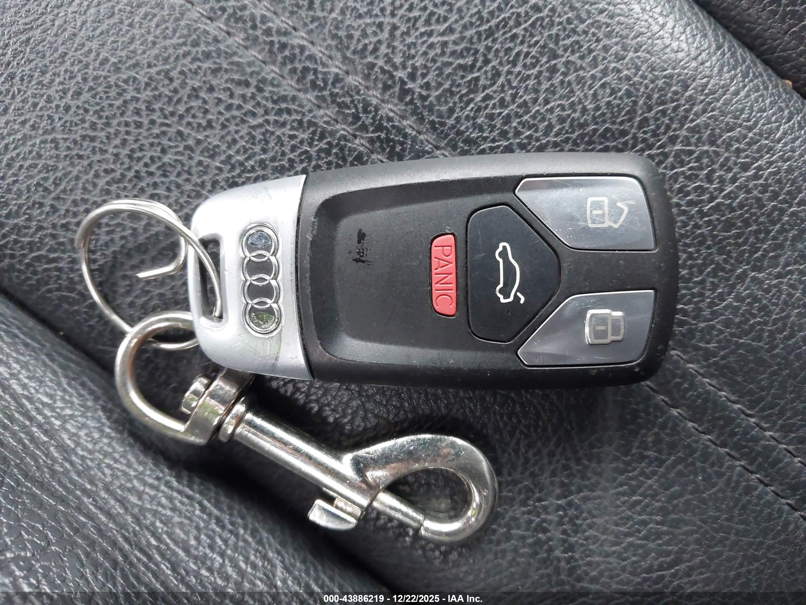 AUDI A4 image 11