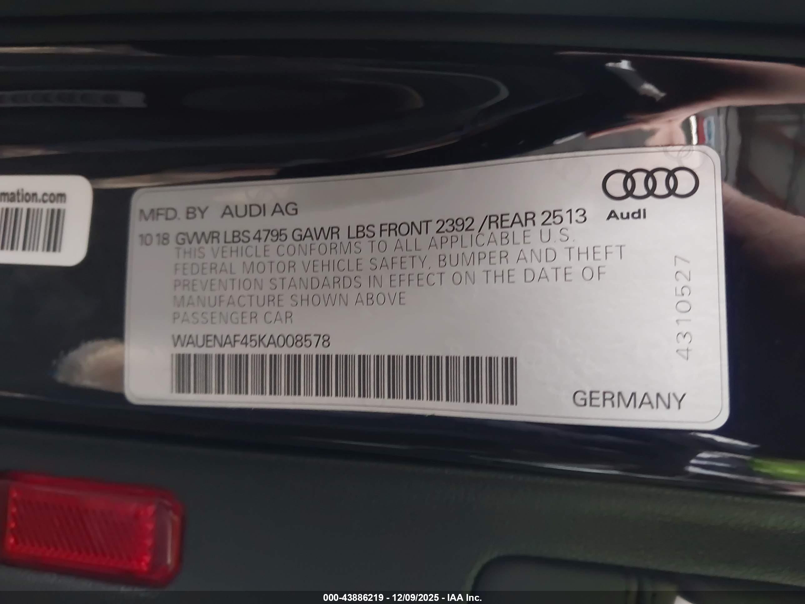 AUDI A4 image 9