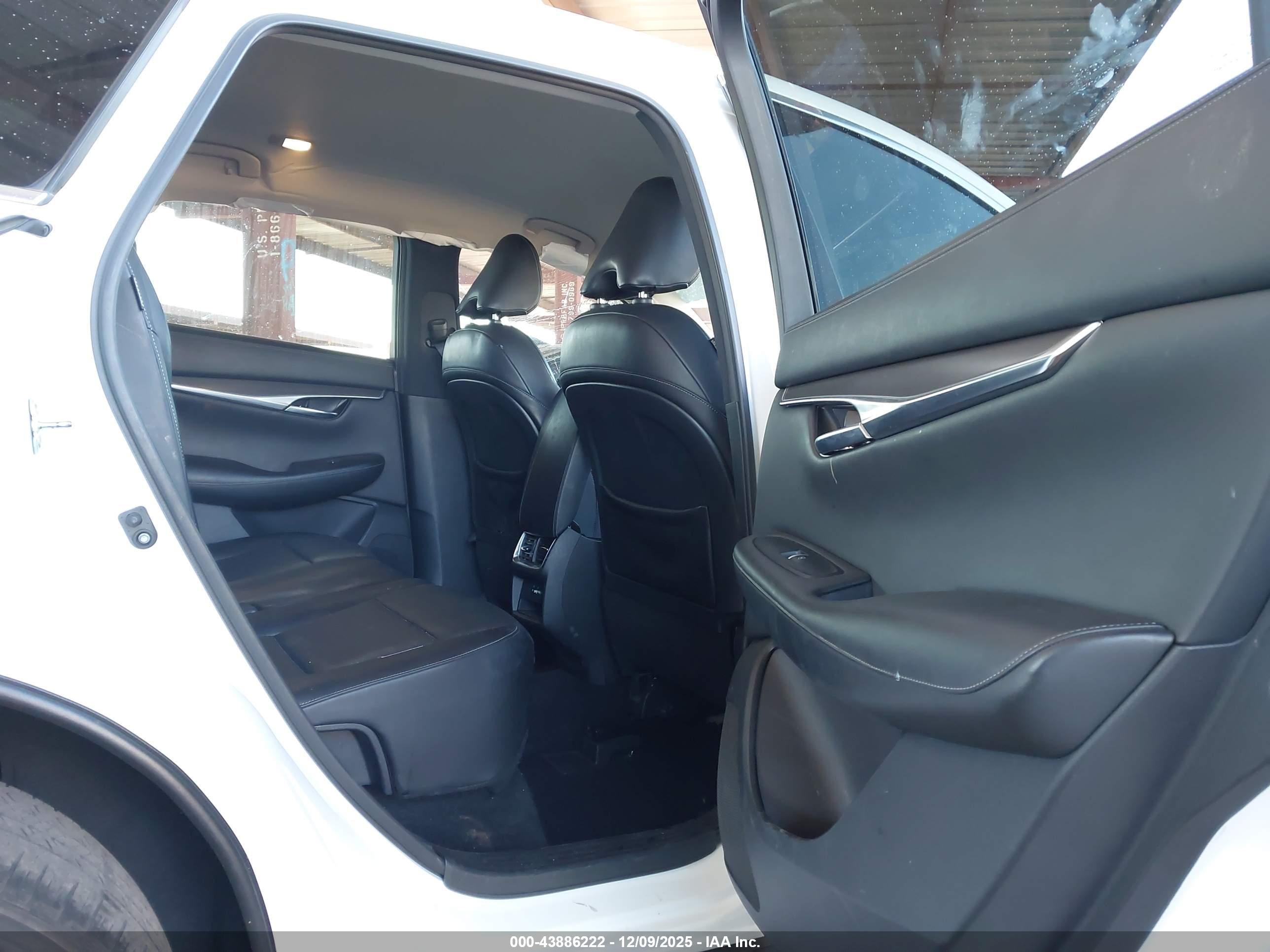 INFINITI QX50 image 8