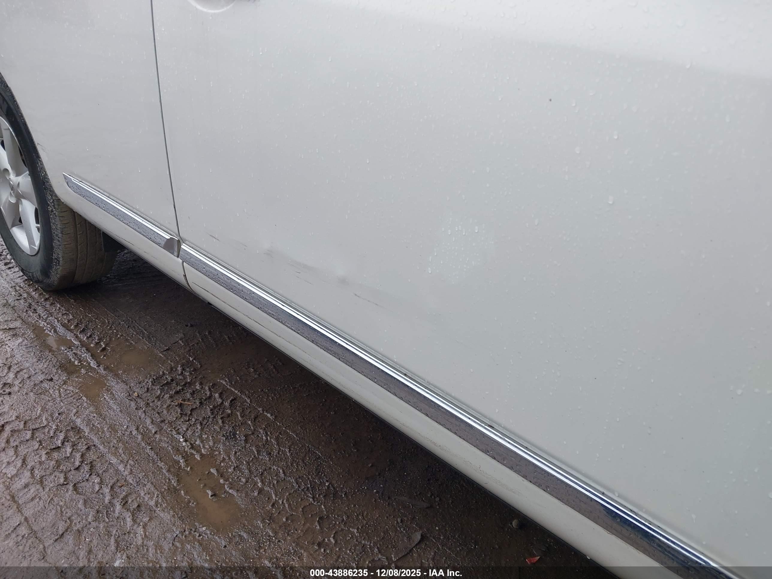 NISSAN ROGUE image 6
