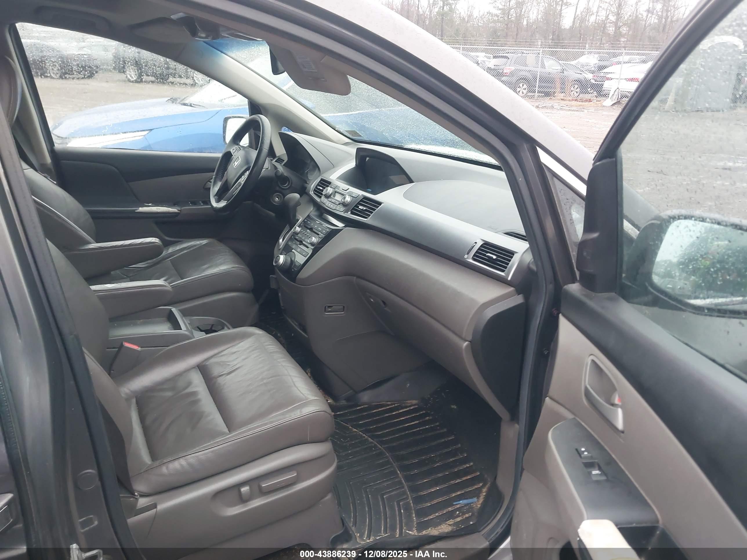 HONDA ODYSSEY image 5