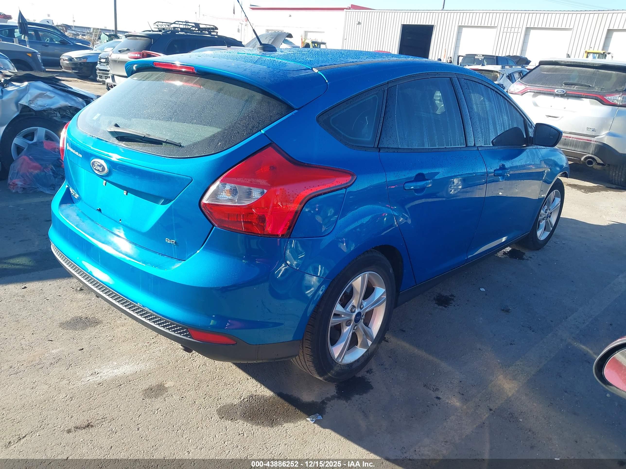 FORD FOCUS image 4