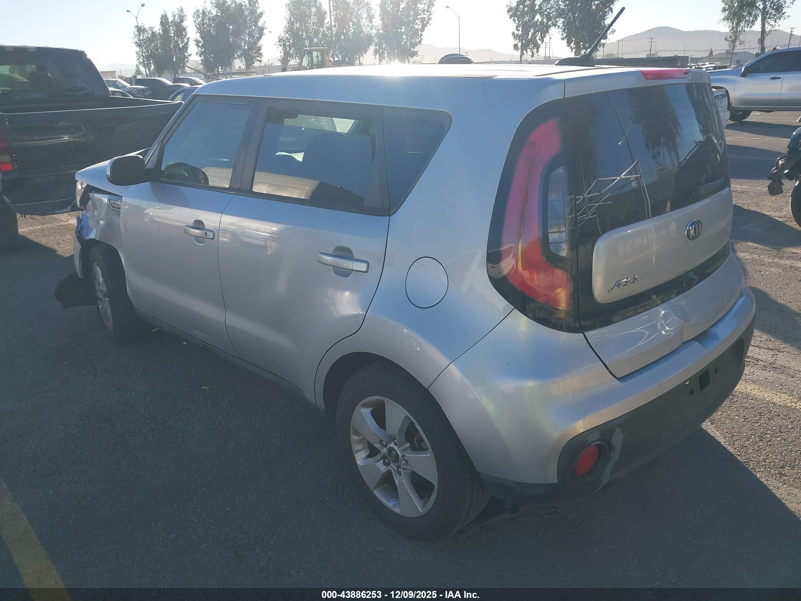 KIA SOUL image 3