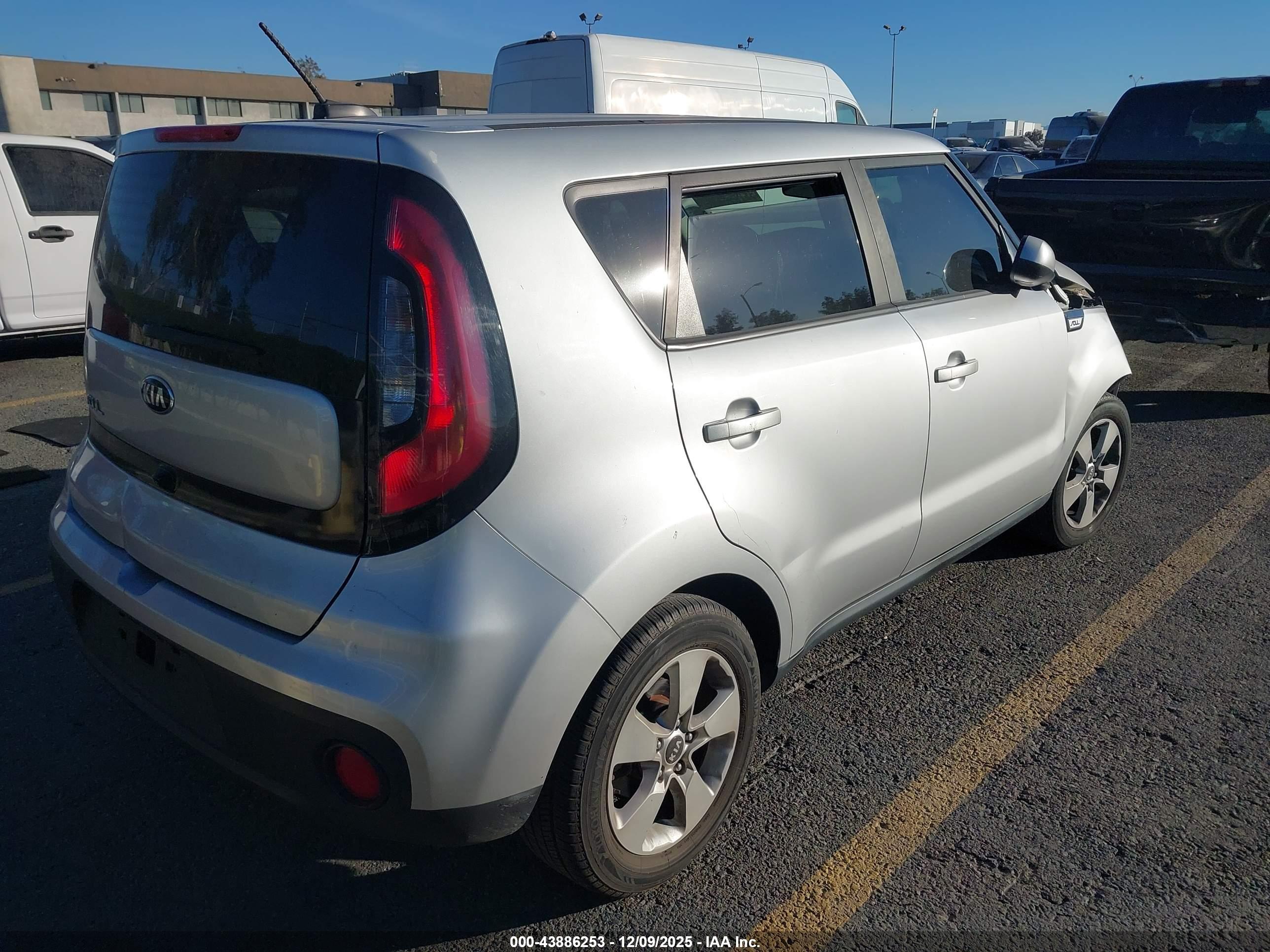 KIA SOUL image 4