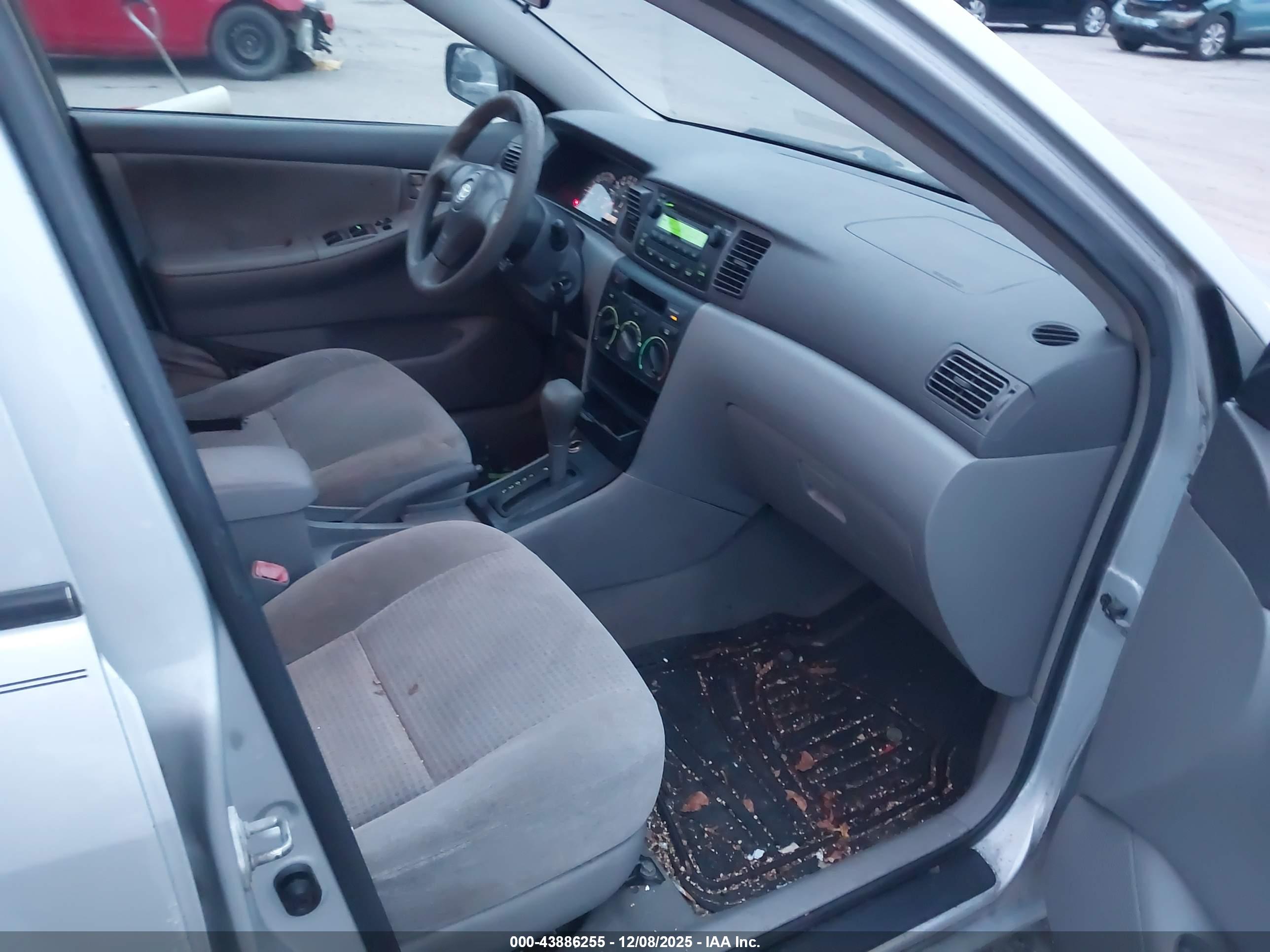TOYOTA COROLLA image 5