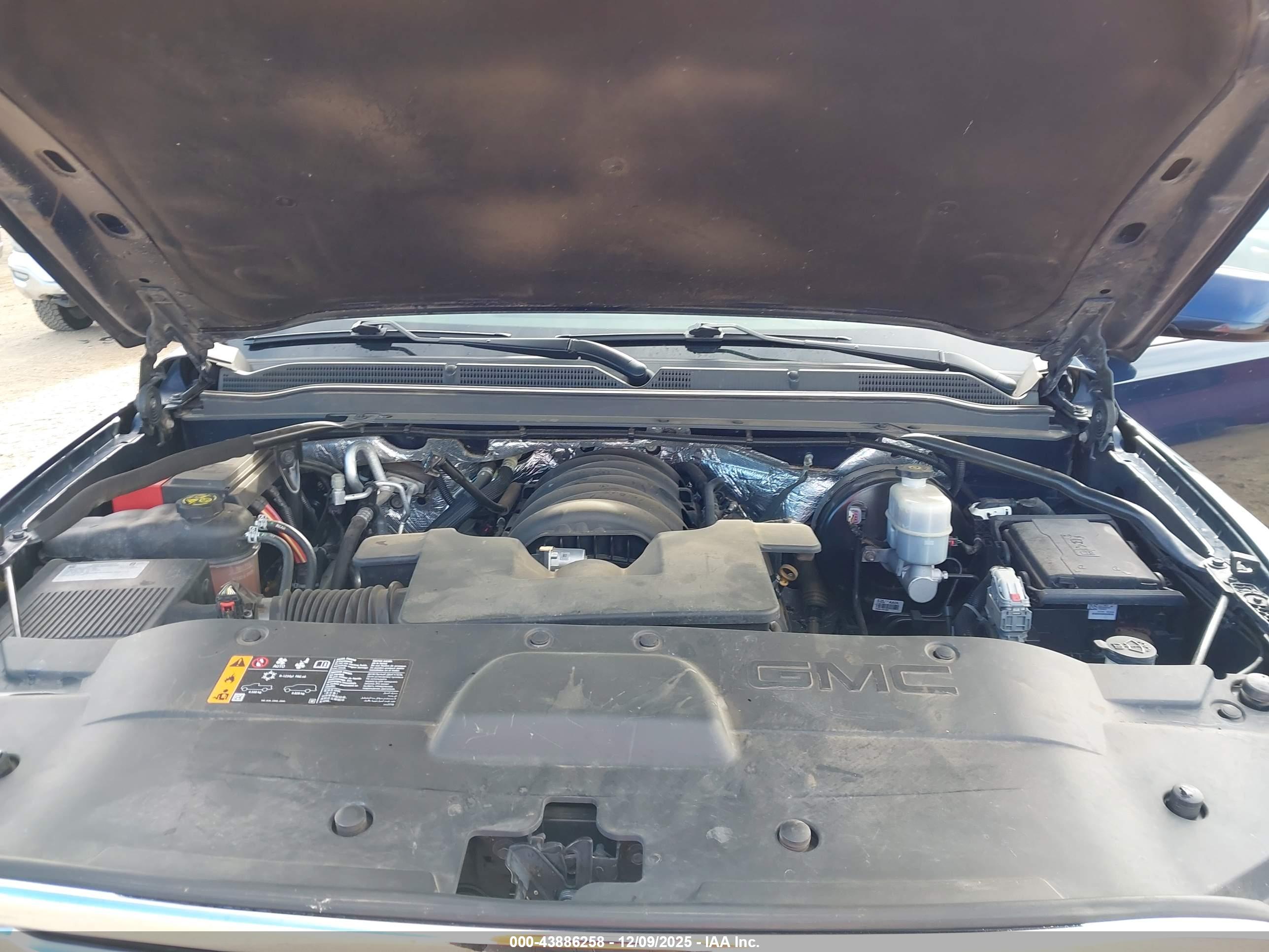 GMC YUKON image 10