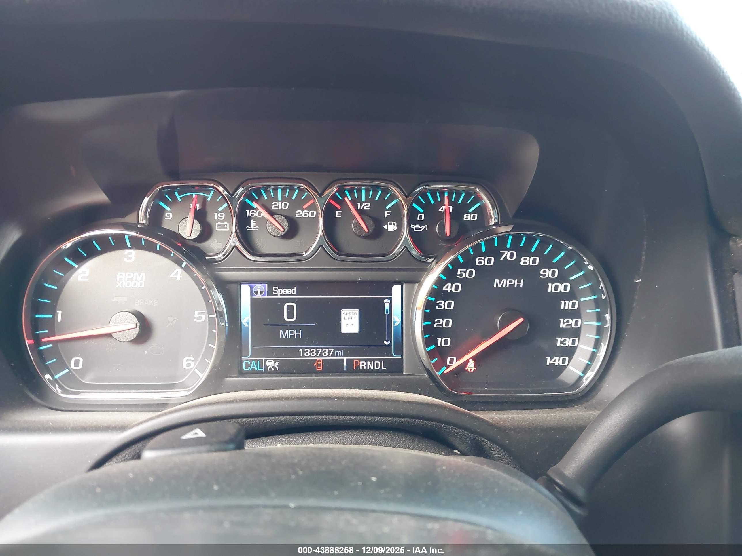 GMC YUKON image 7