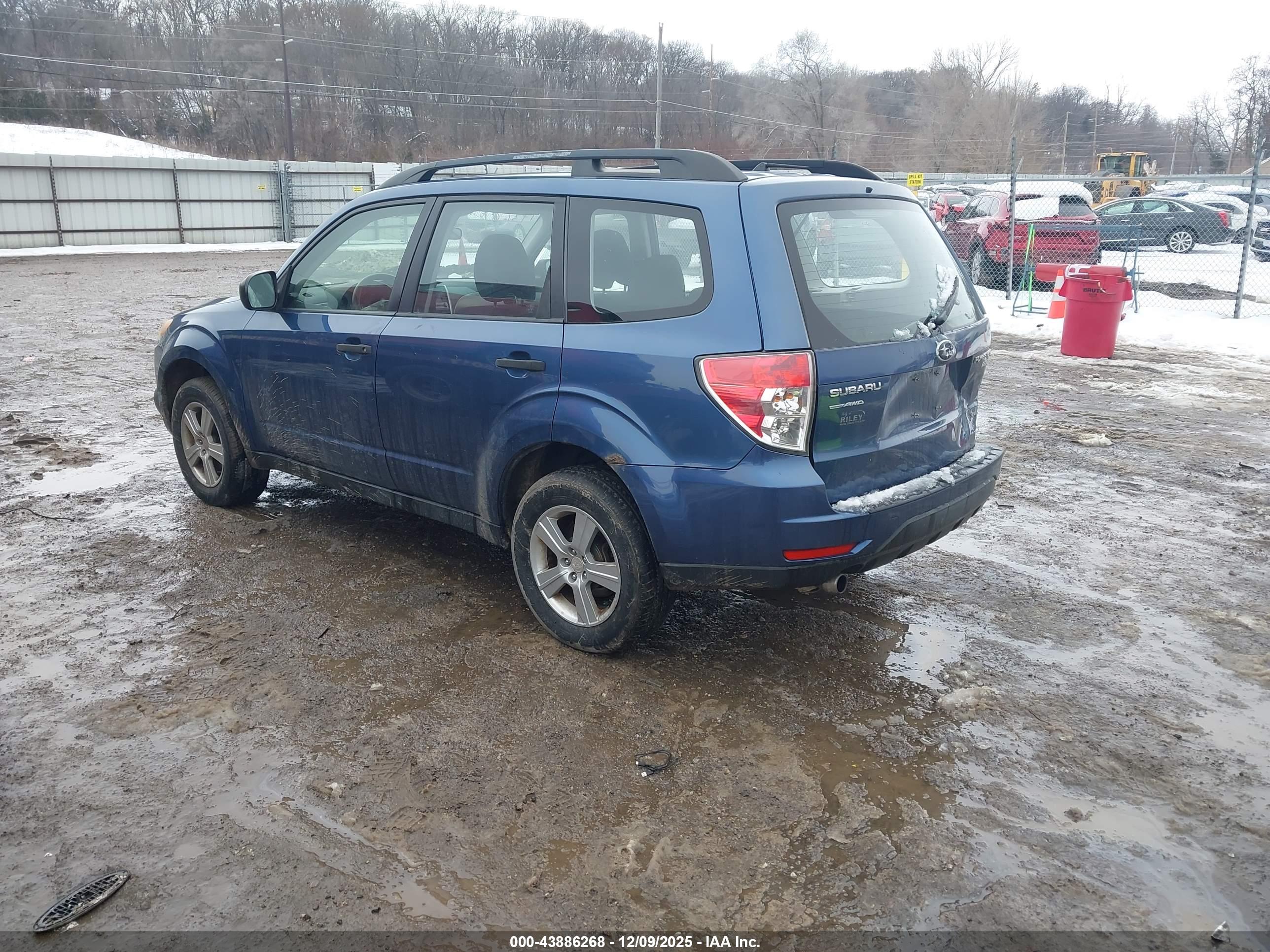 SUBARU FORESTER image 3