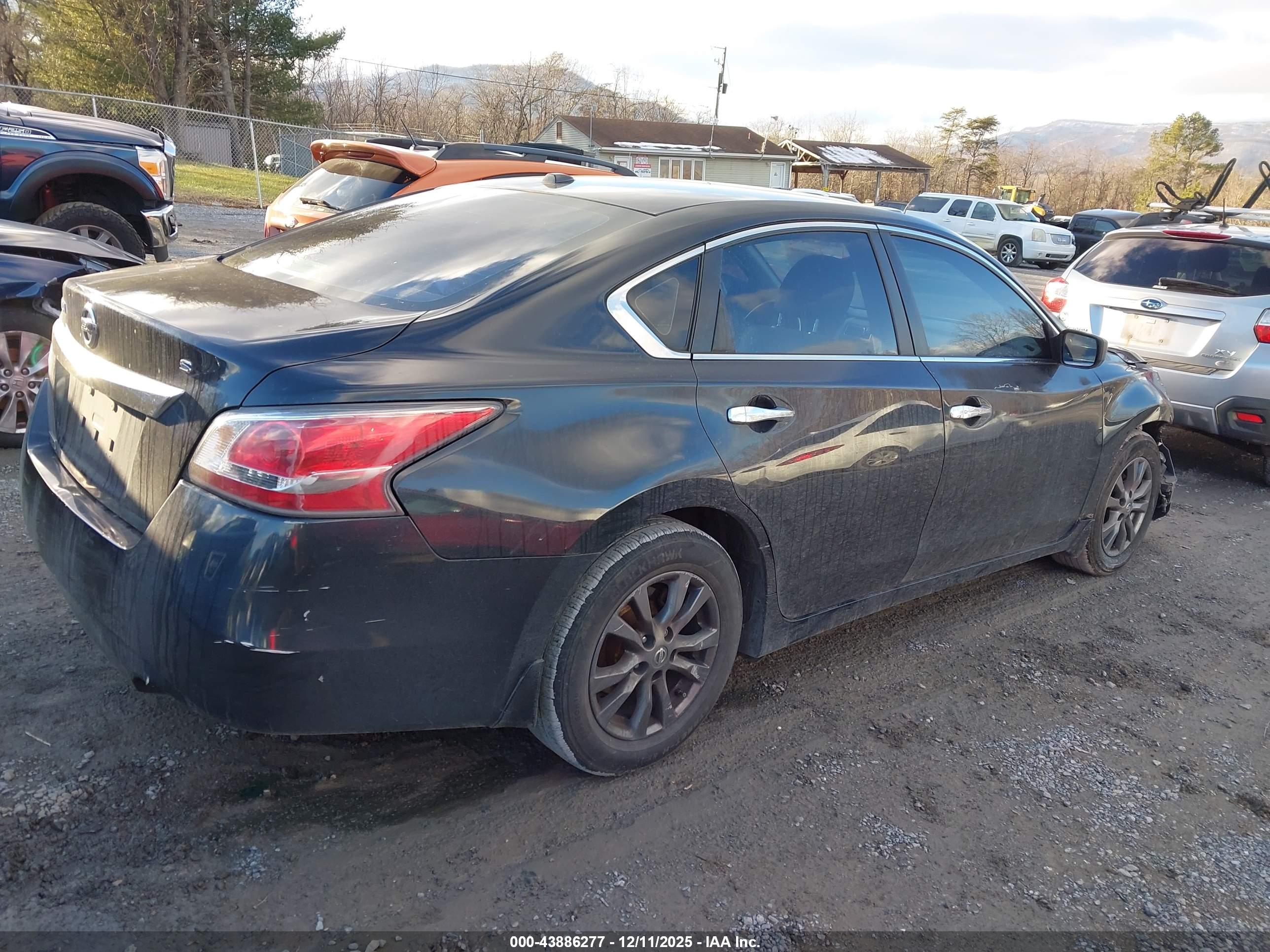 NISSAN ALTIMA image 4