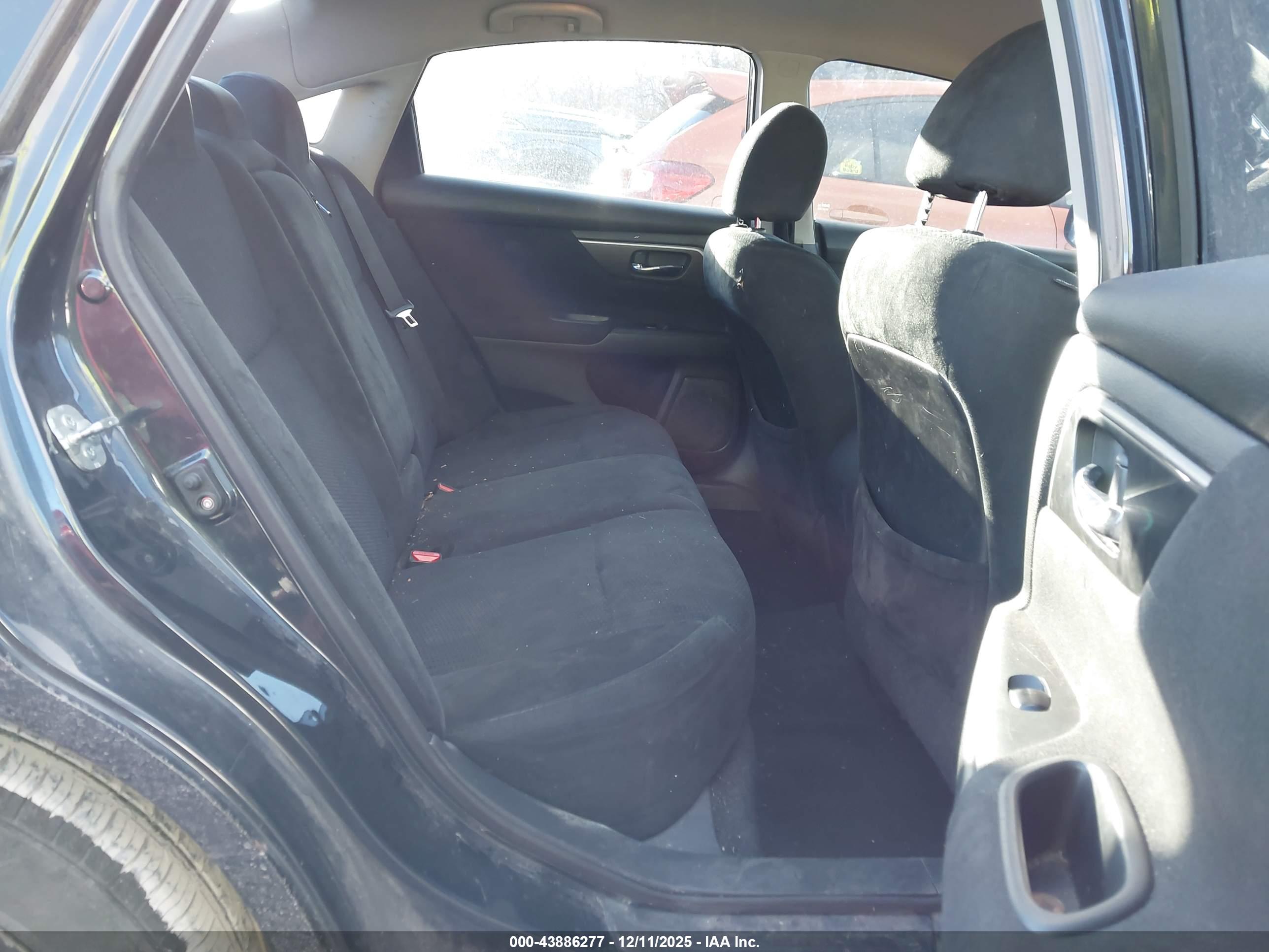 NISSAN ALTIMA image 8