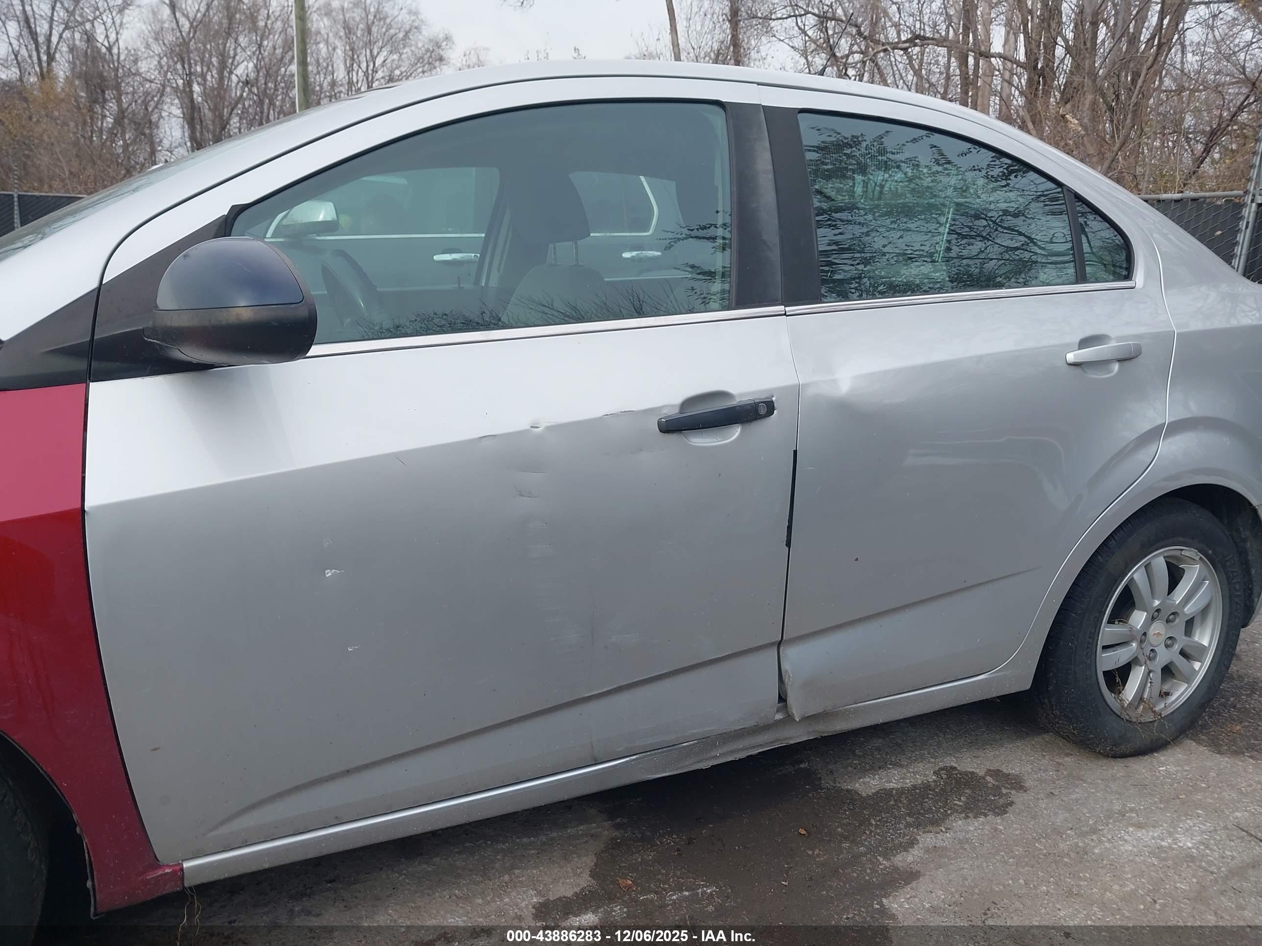 CHEVROLET SONIC image 6