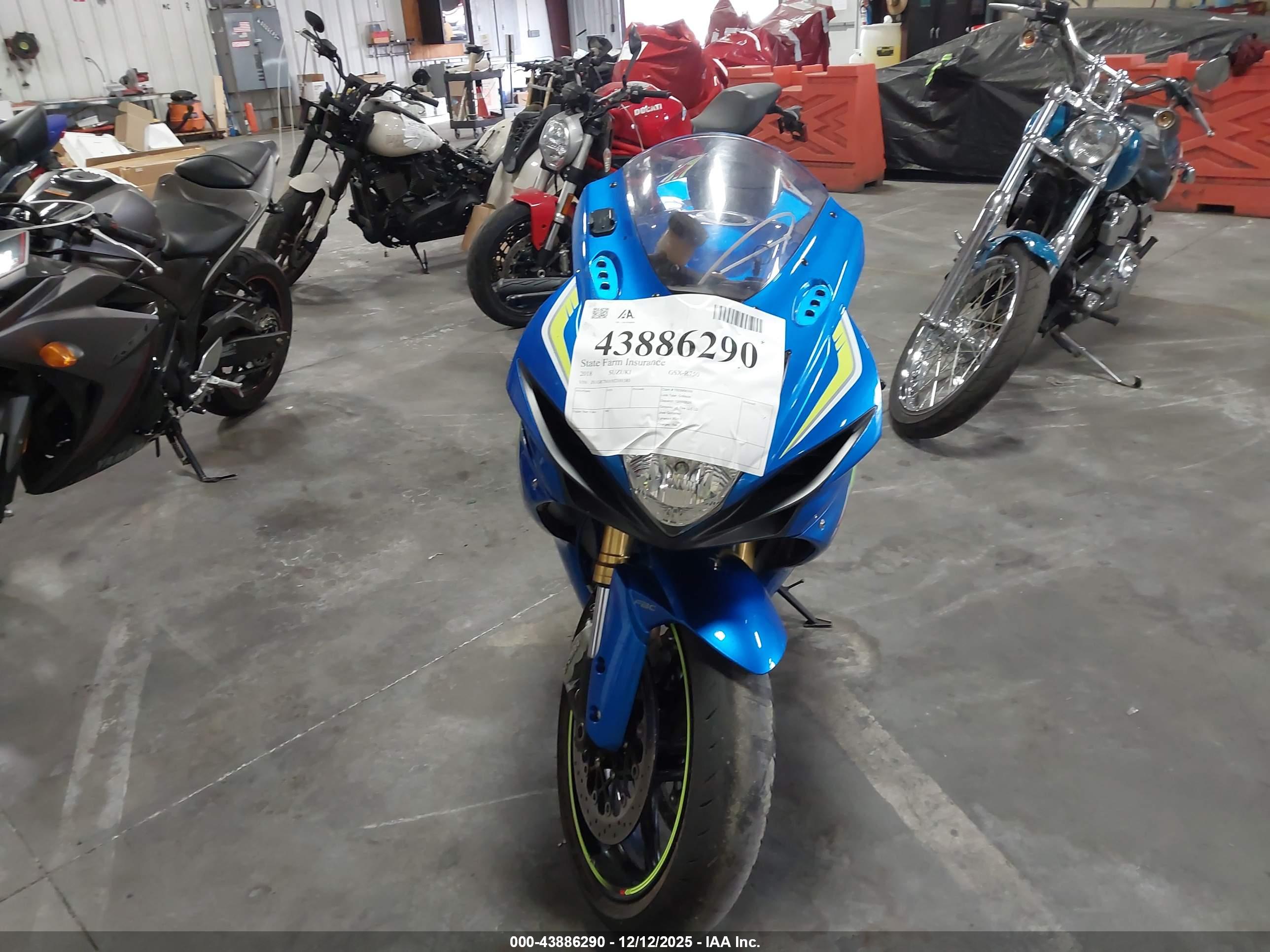 SUZUKI GSX-R750 image 5