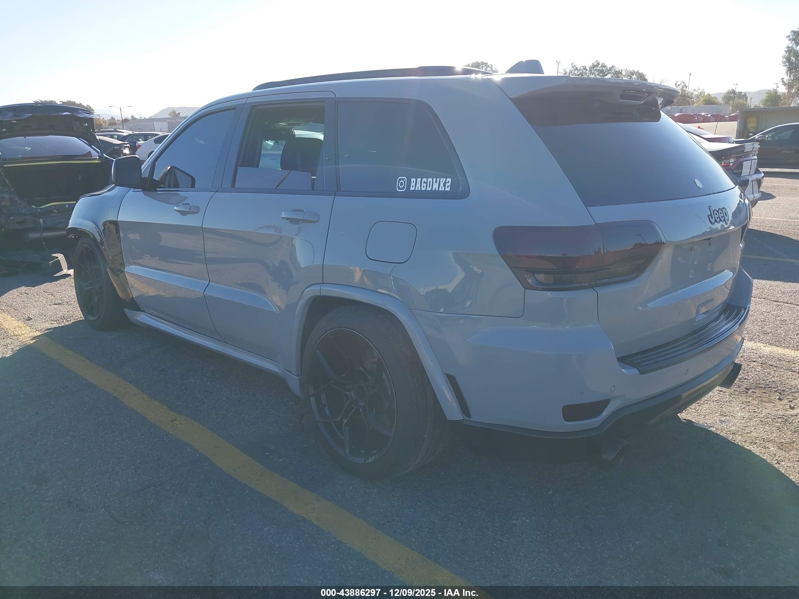 JEEP GRAND image 3