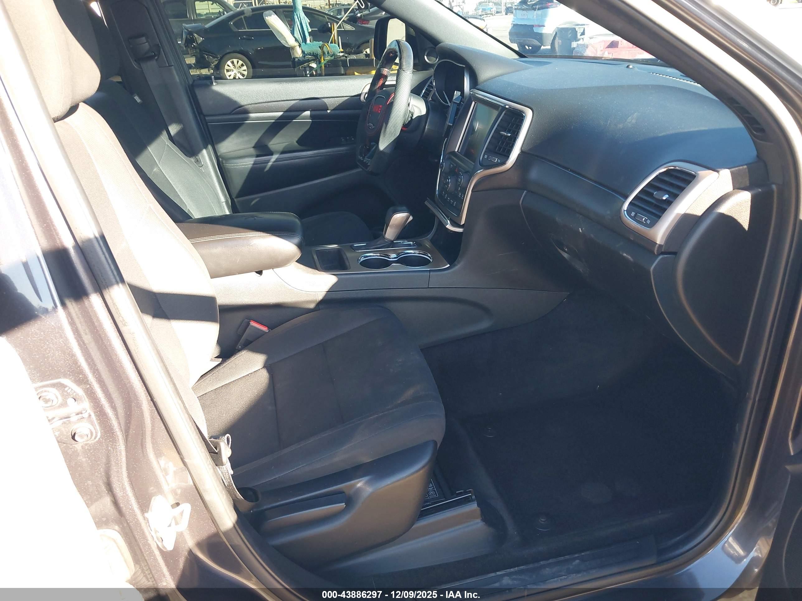 JEEP GRAND image 5
