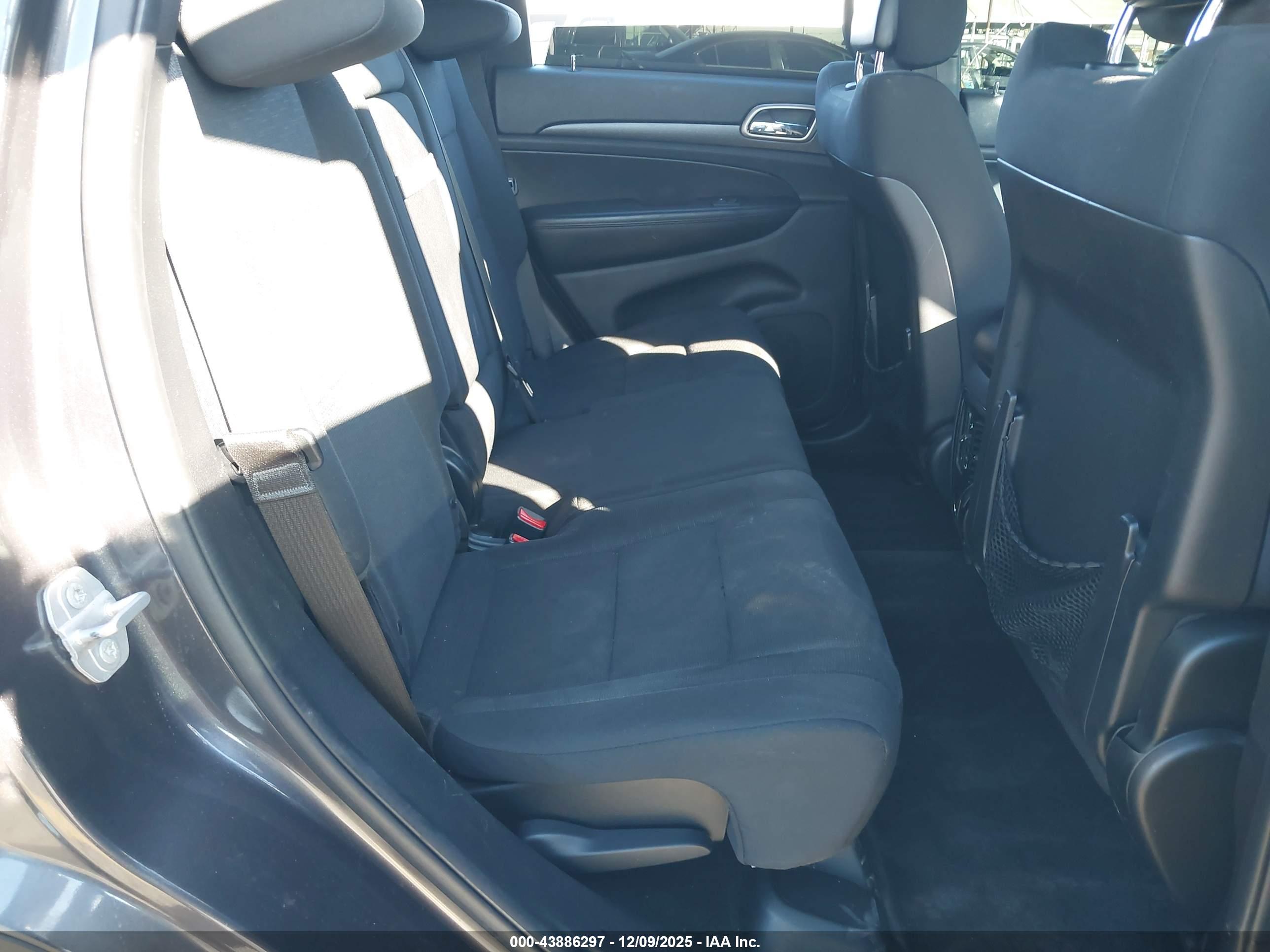 JEEP GRAND image 8
