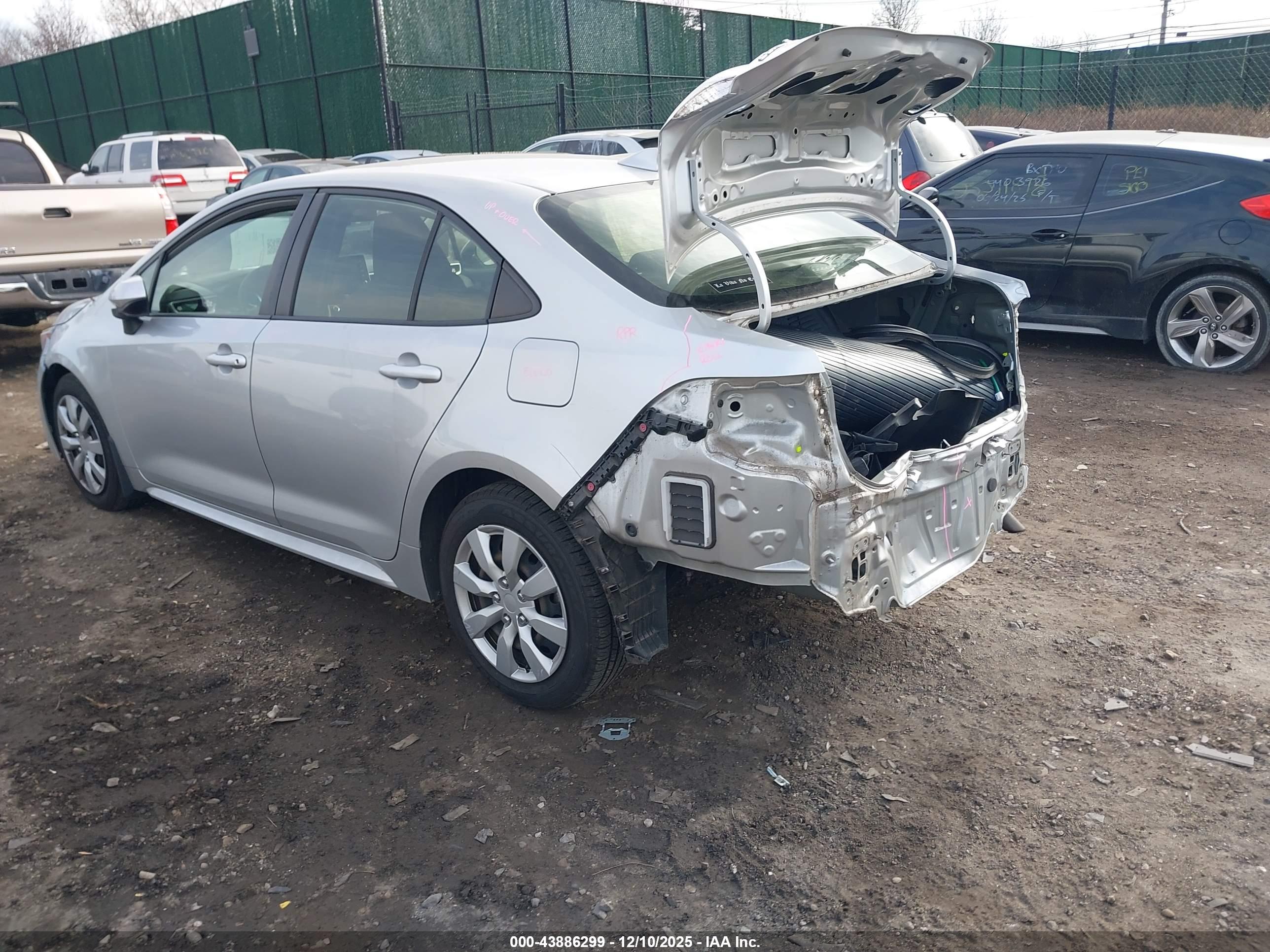 TOYOTA COROLLA image 3