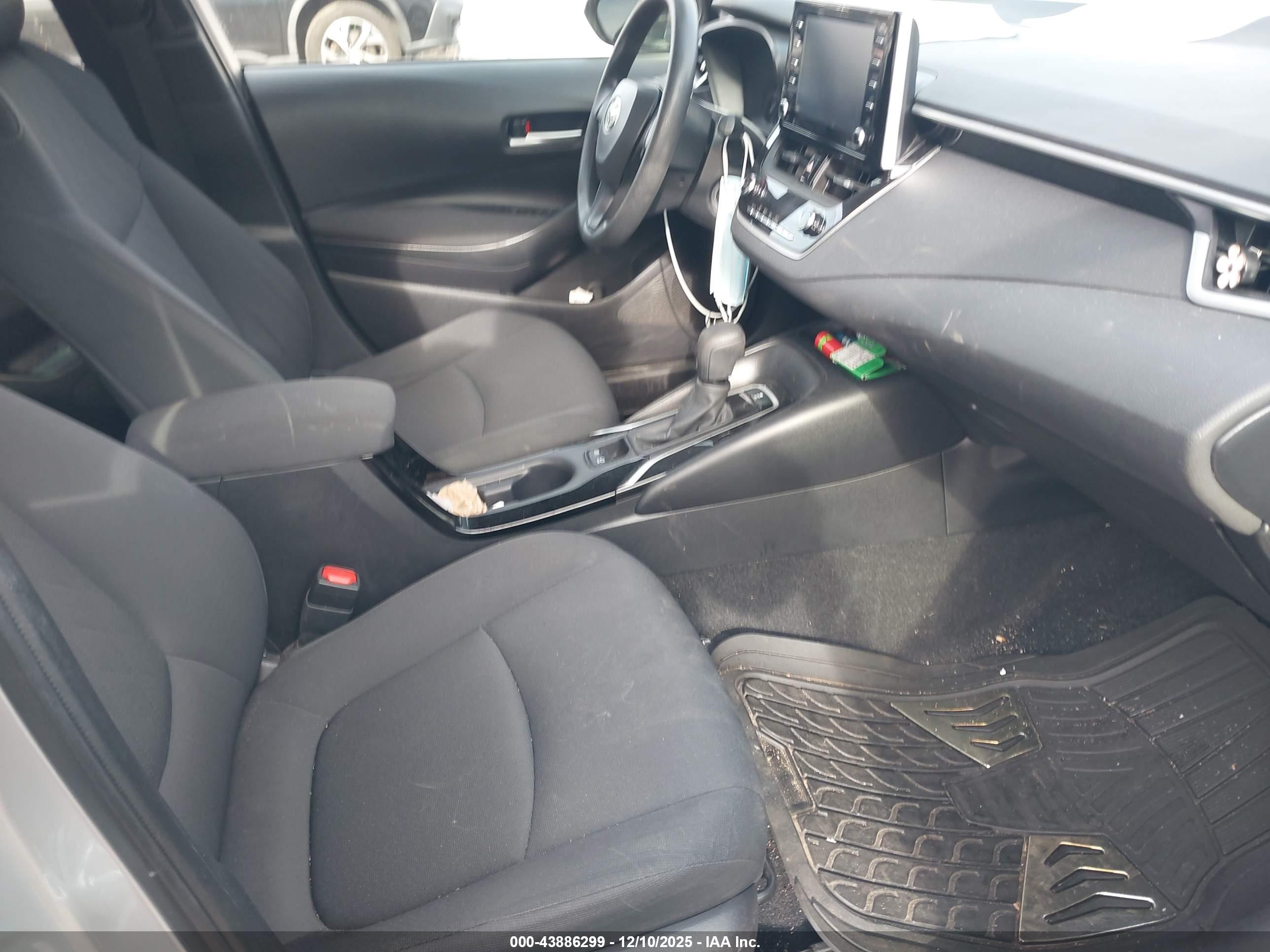 TOYOTA COROLLA image 5