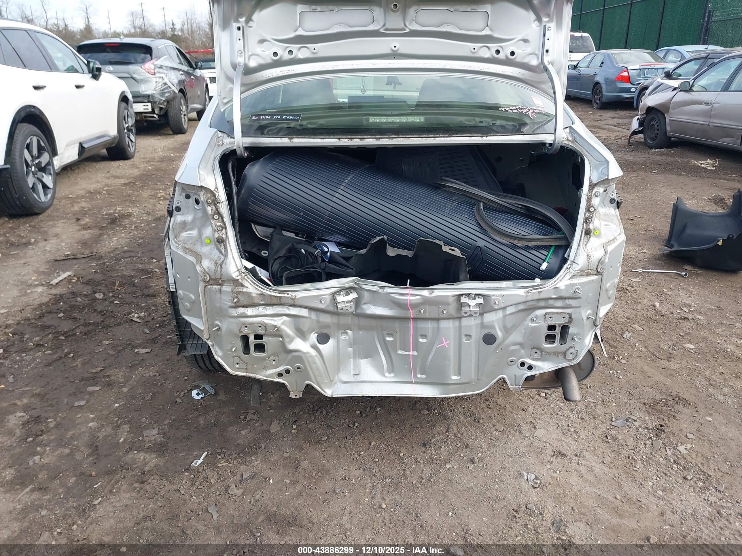TOYOTA COROLLA image 6