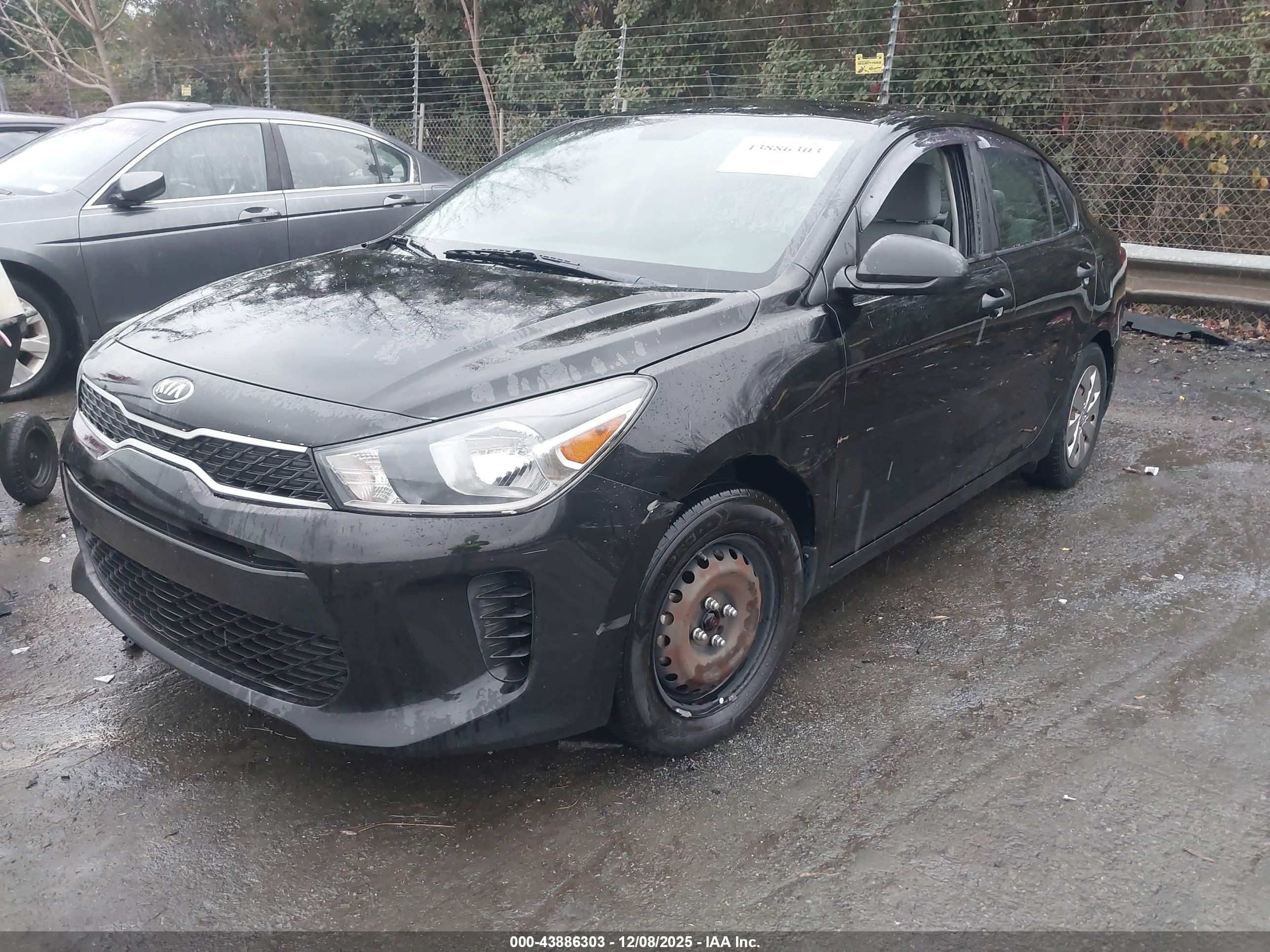 KIA RIO image 2