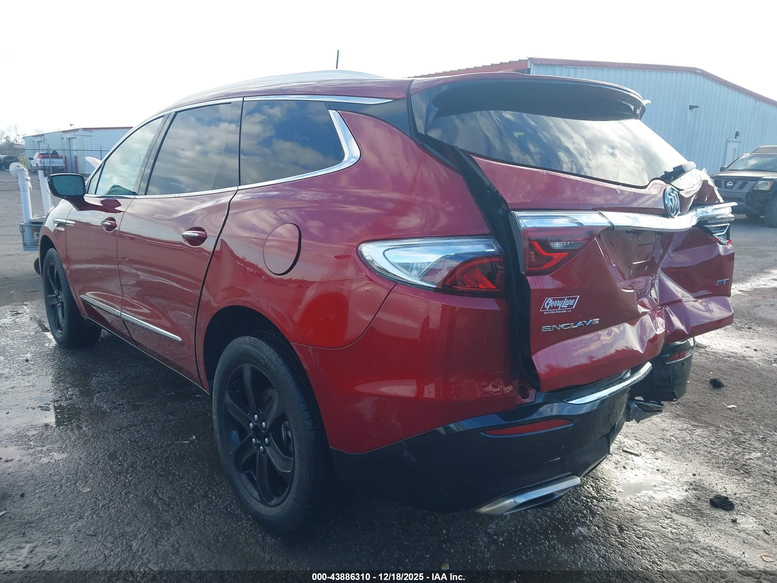 BUICK ENCLAVE image 3