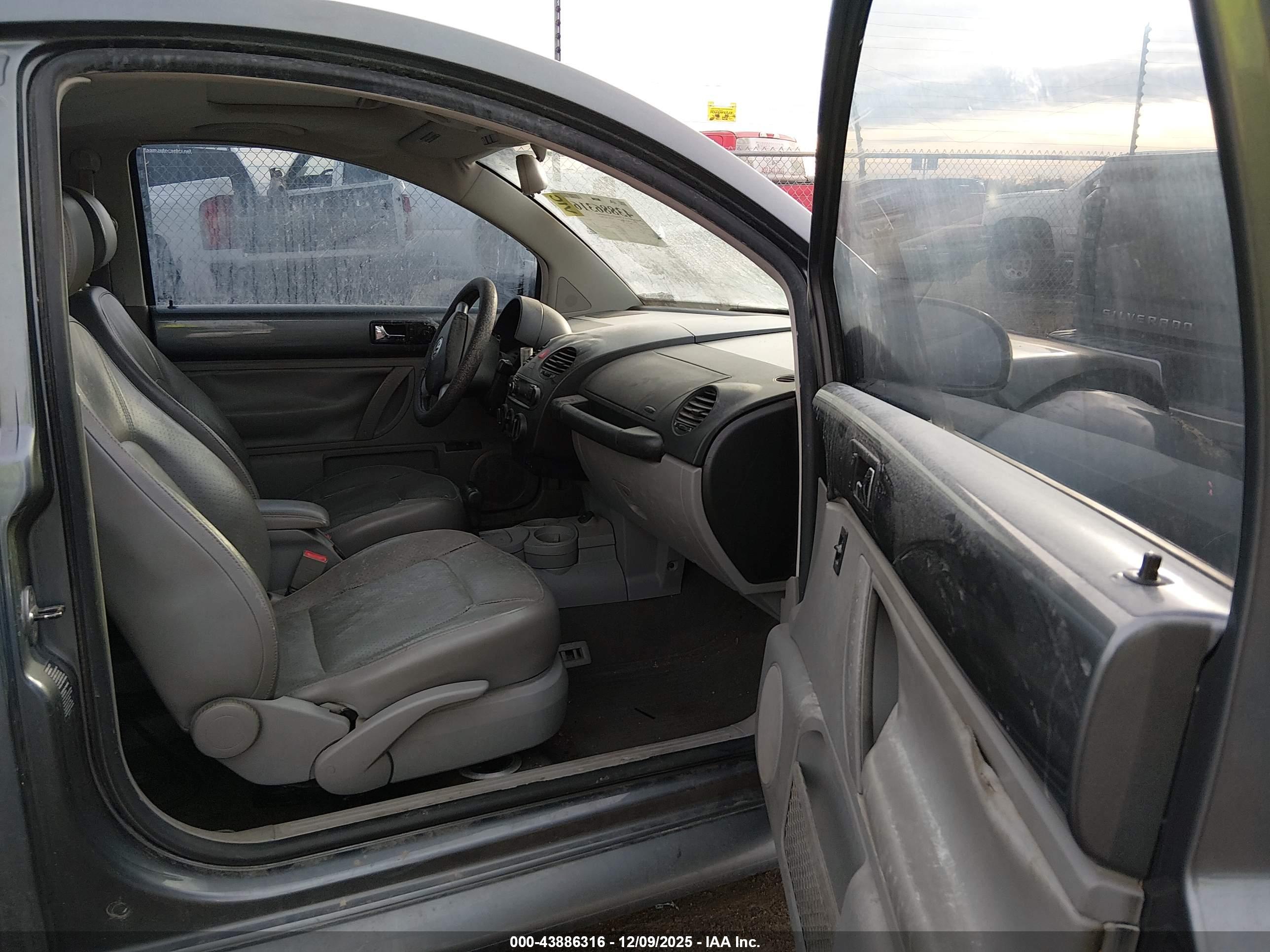 VOLKSWAGEN NEW image 5