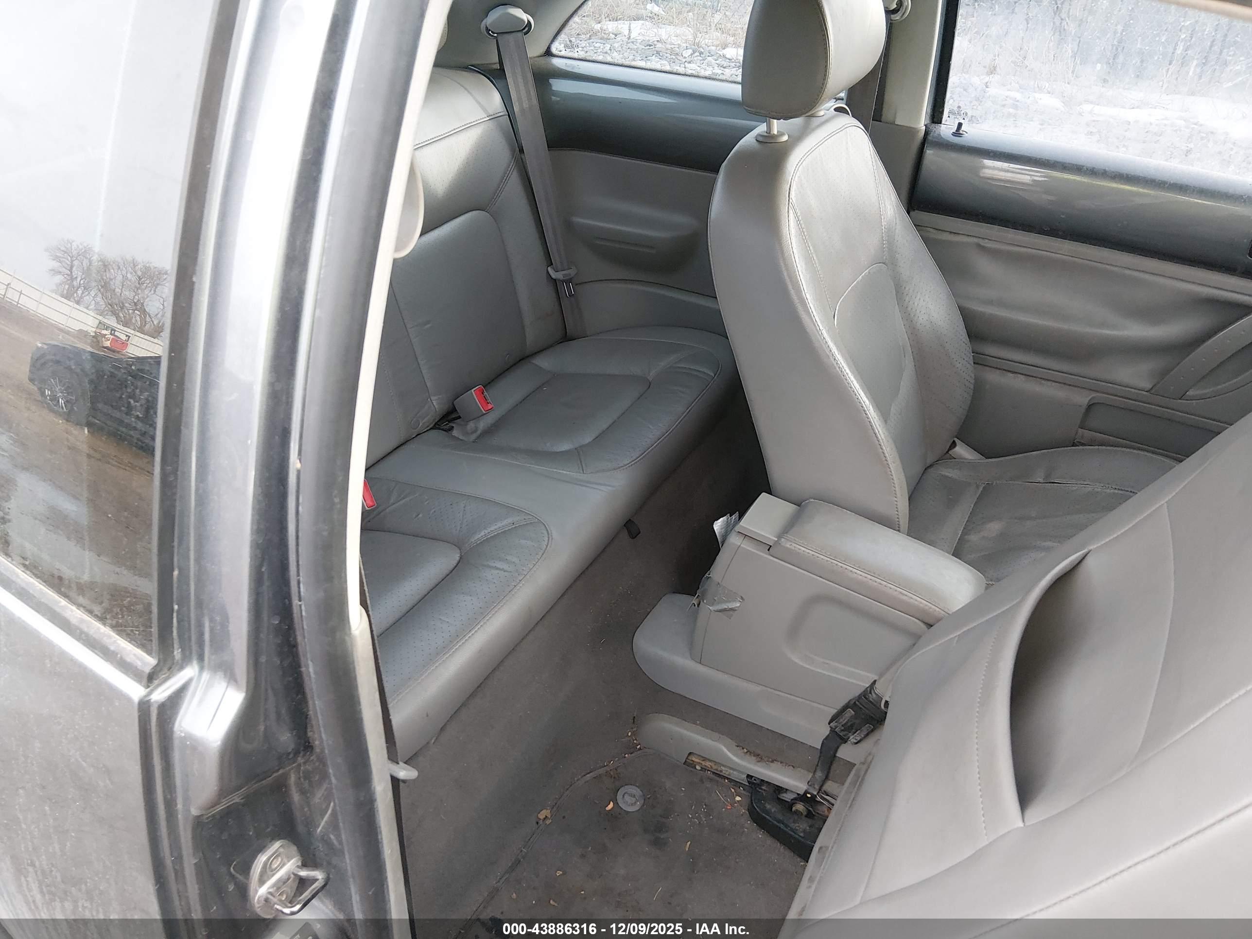 VOLKSWAGEN NEW image 8