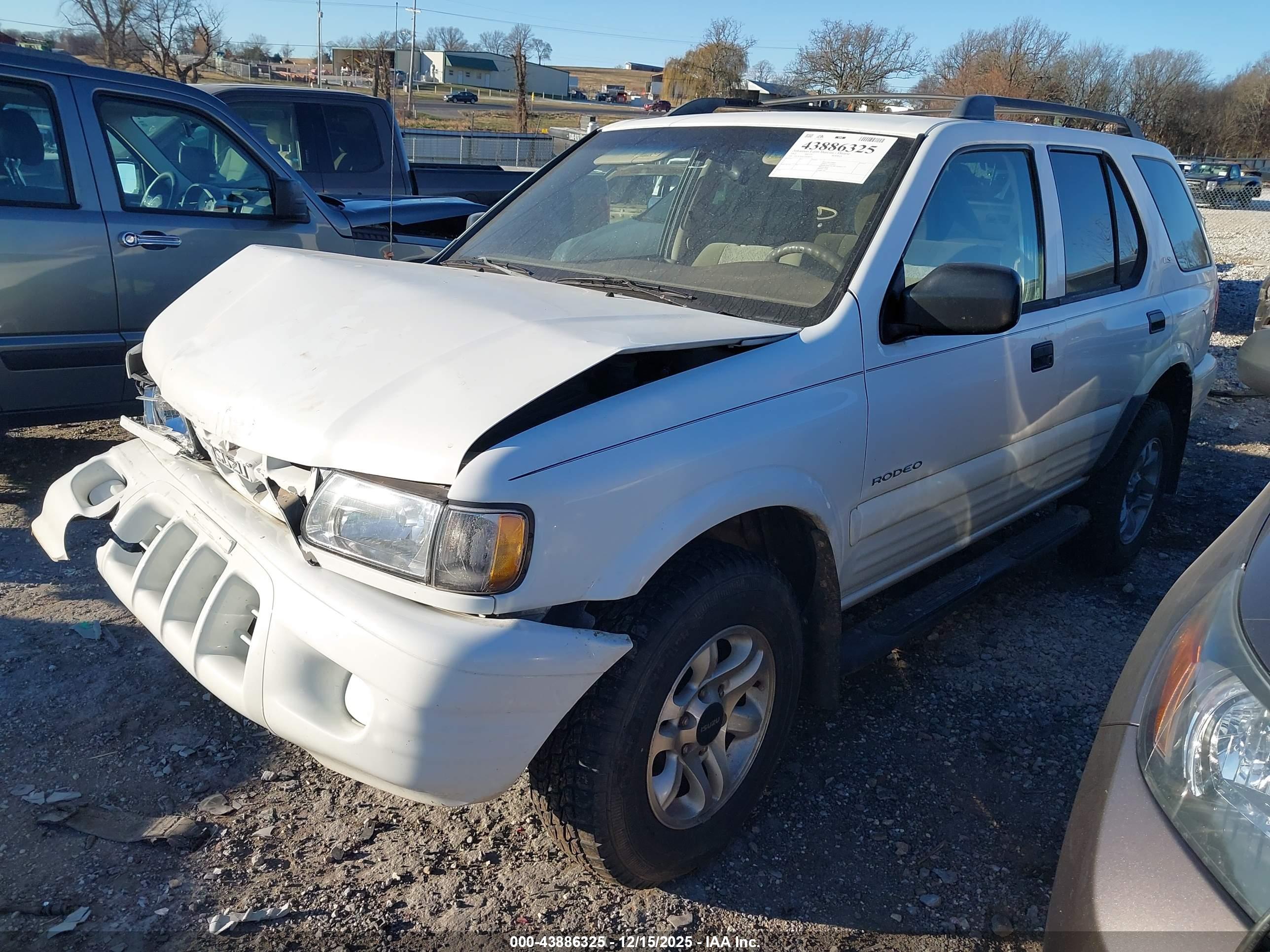 ISUZU RODEO image 2