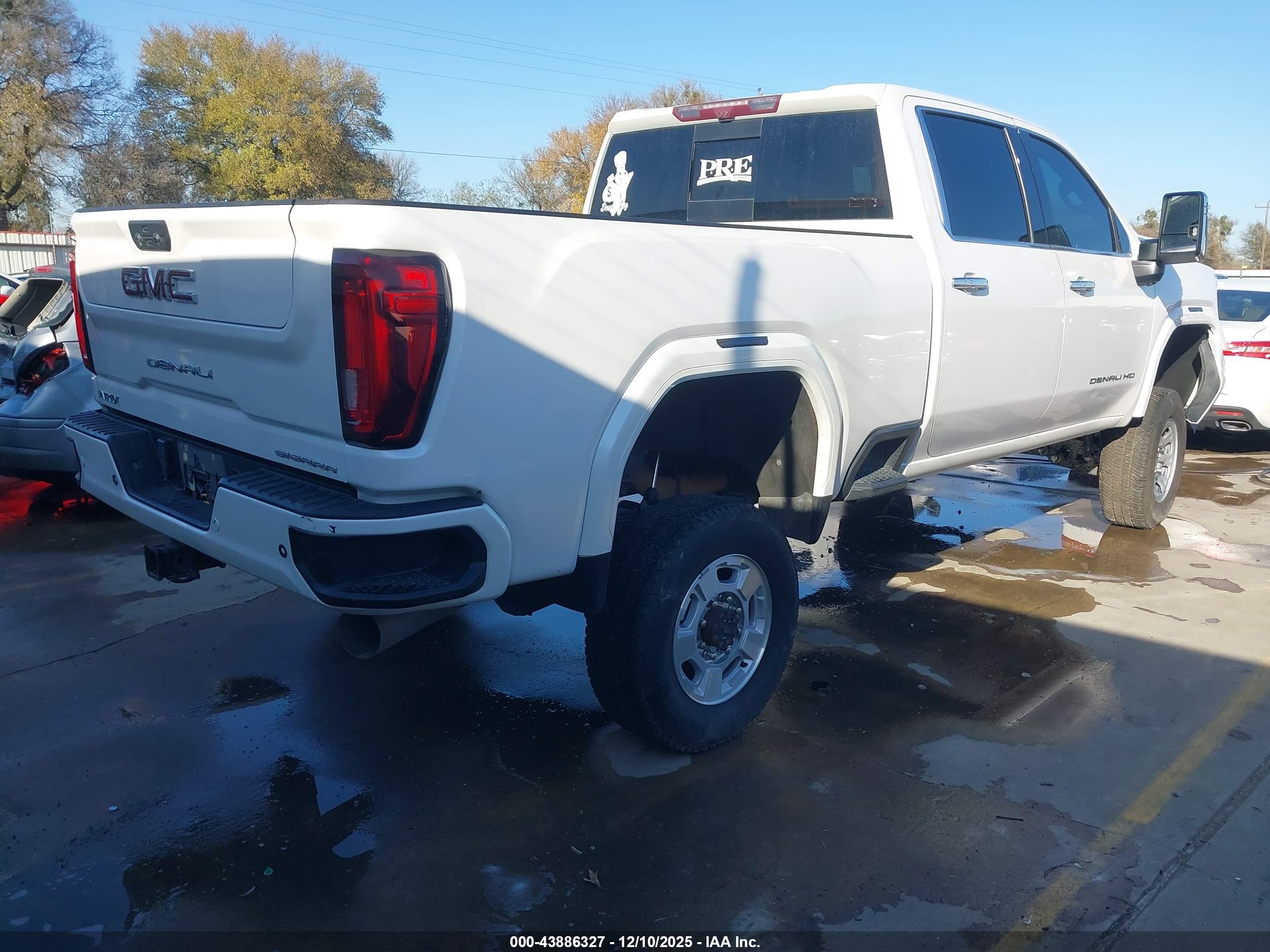 GMC SIERRA image 4