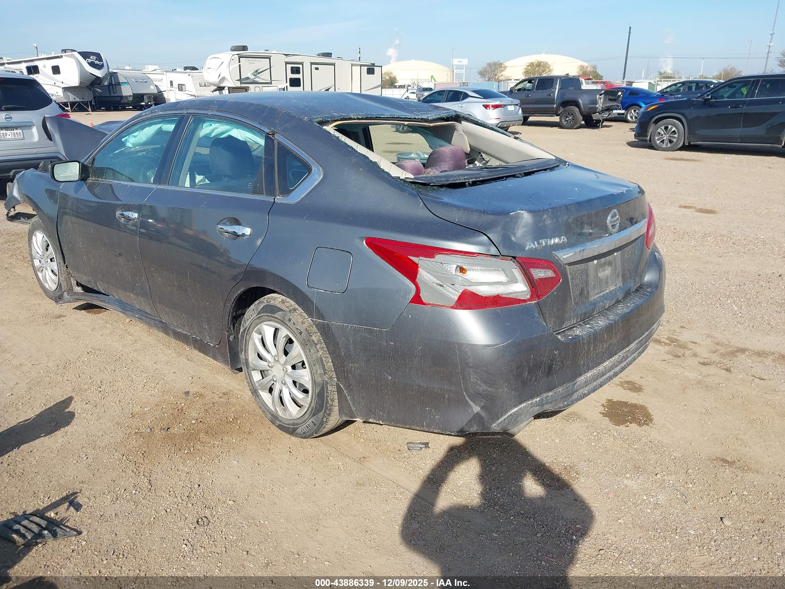 NISSAN ALTIMA image 3