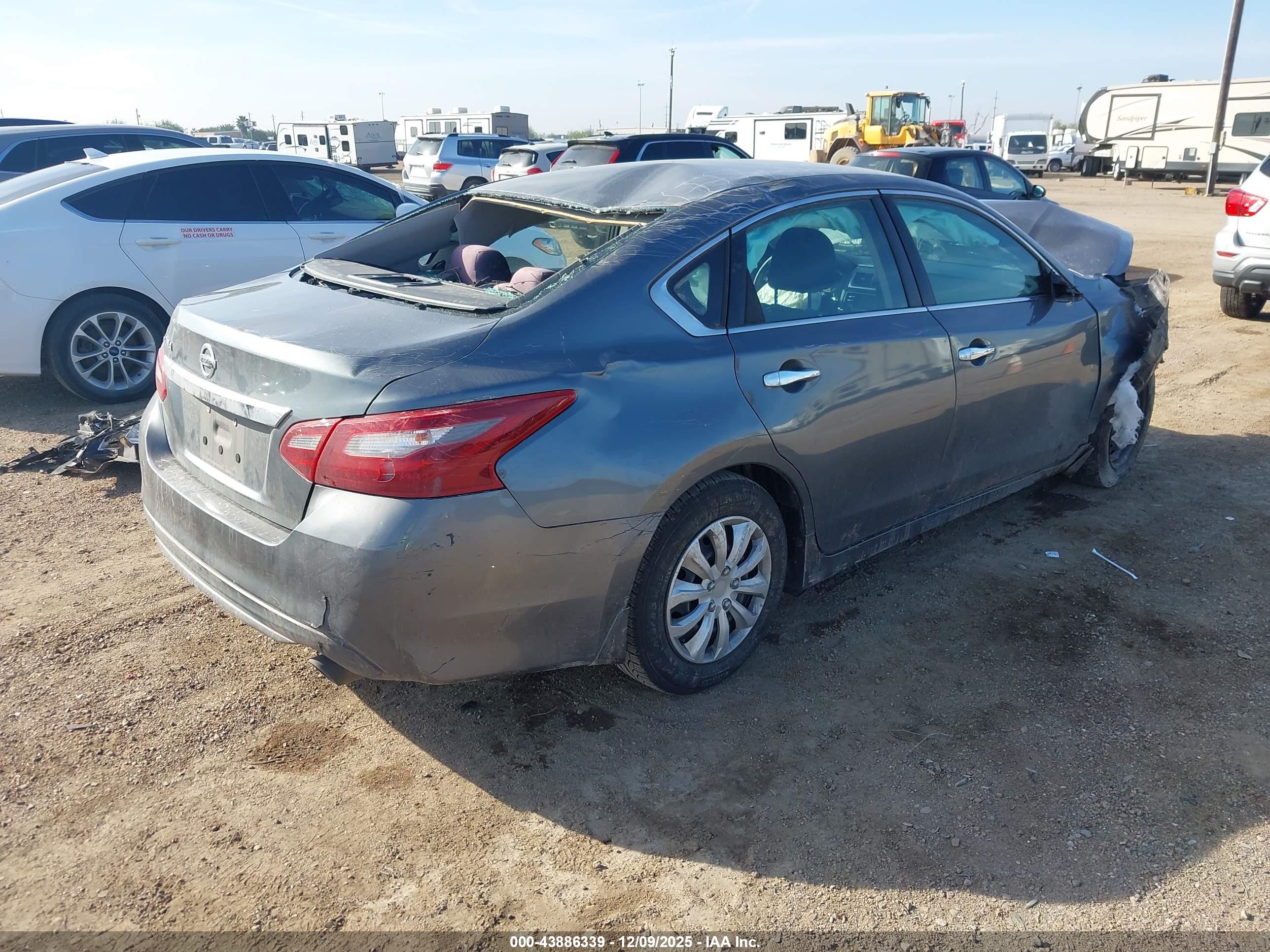 NISSAN ALTIMA image 4