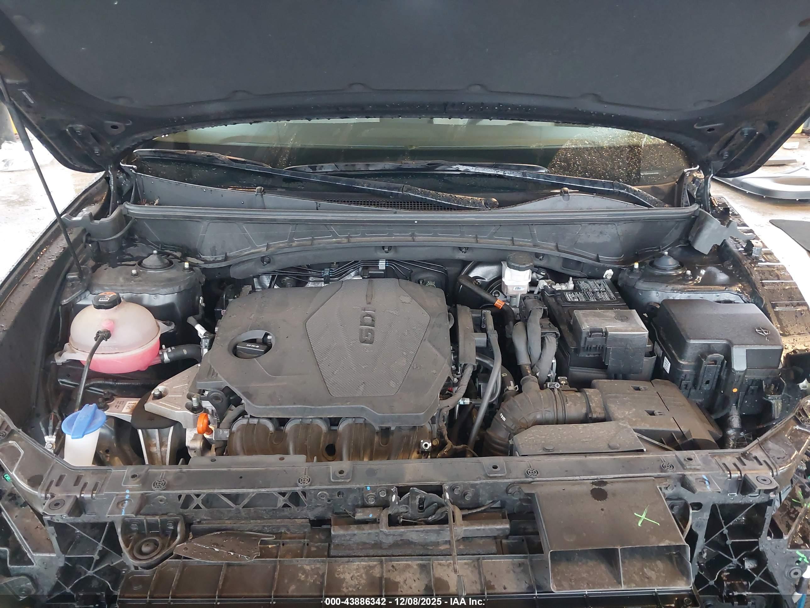 HYUNDAI TUCSON image 10