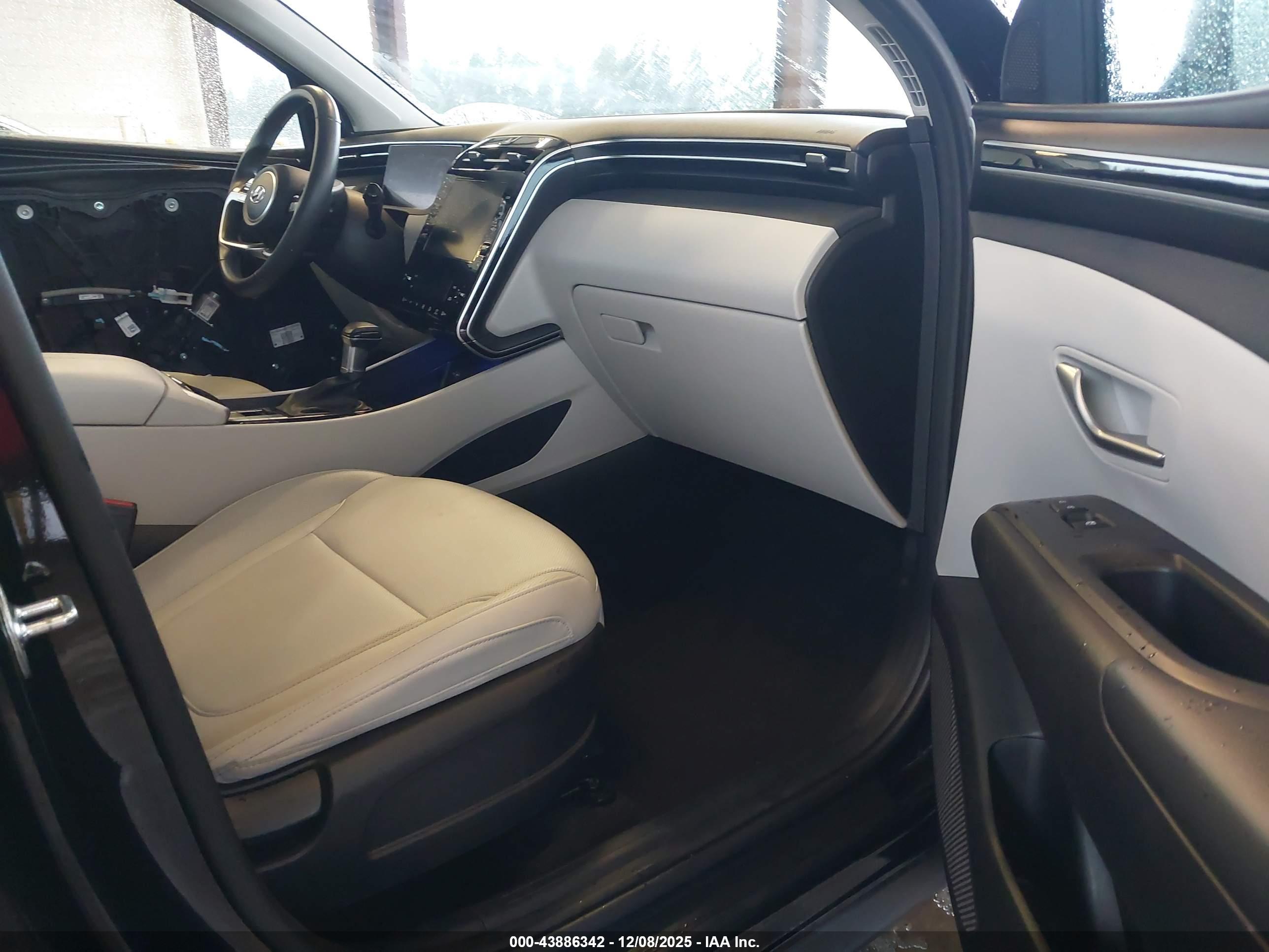 HYUNDAI TUCSON image 5