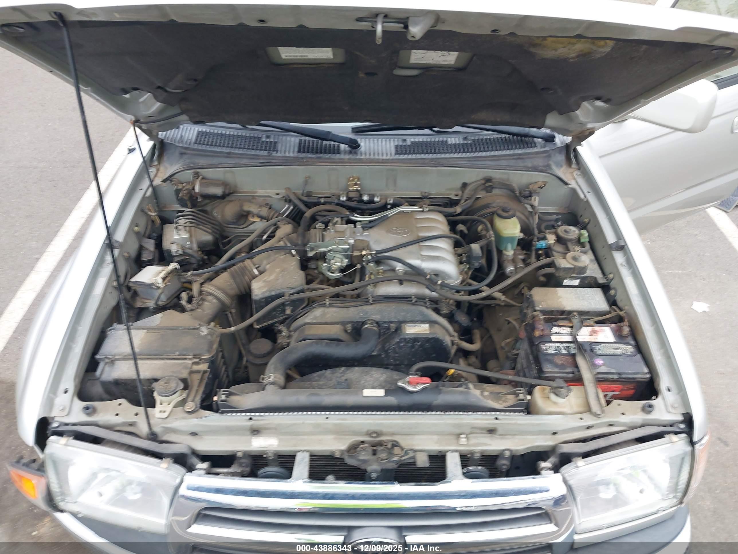 TOYOTA 4RUNNER image 10