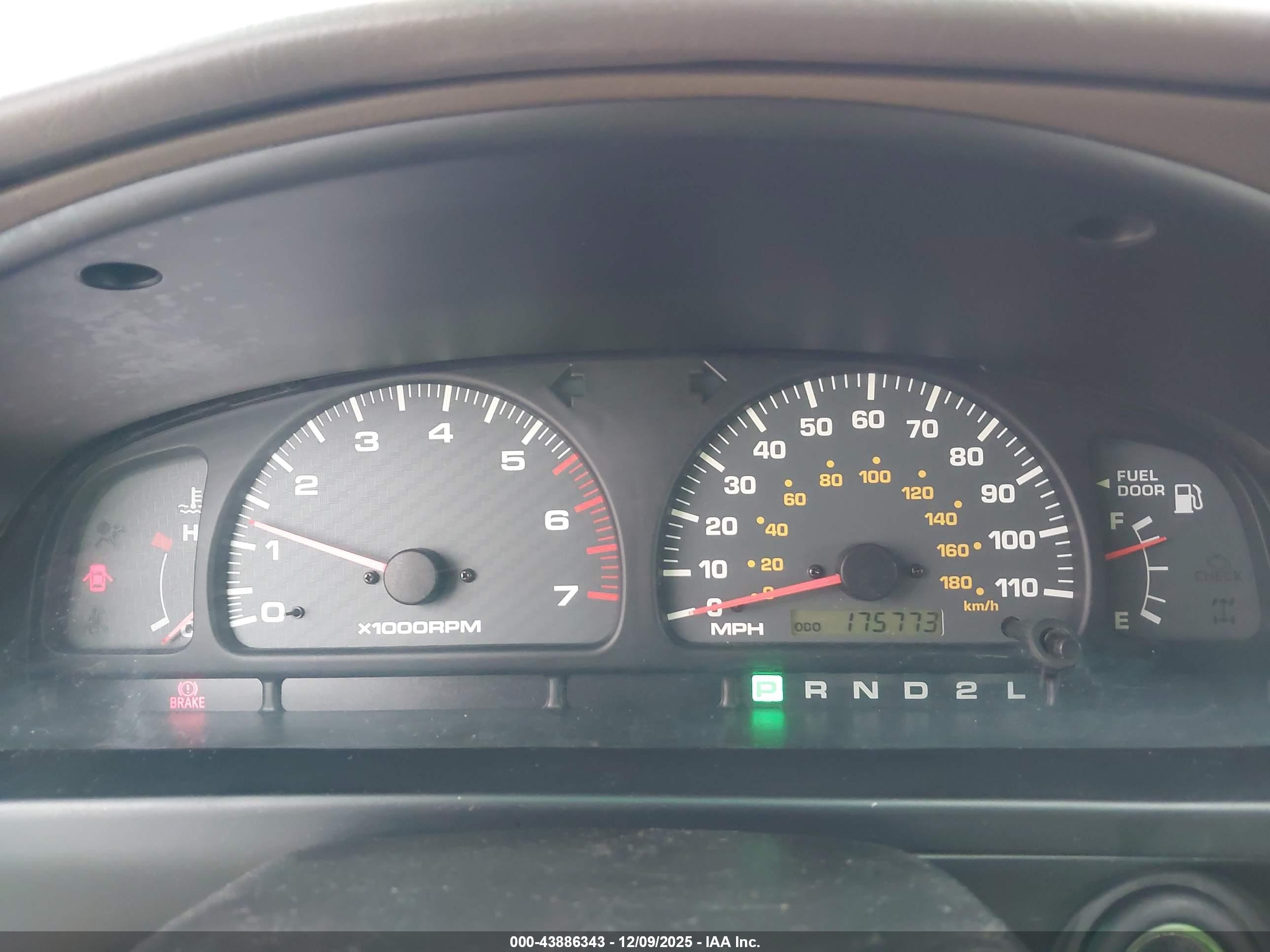 TOYOTA 4RUNNER image 7