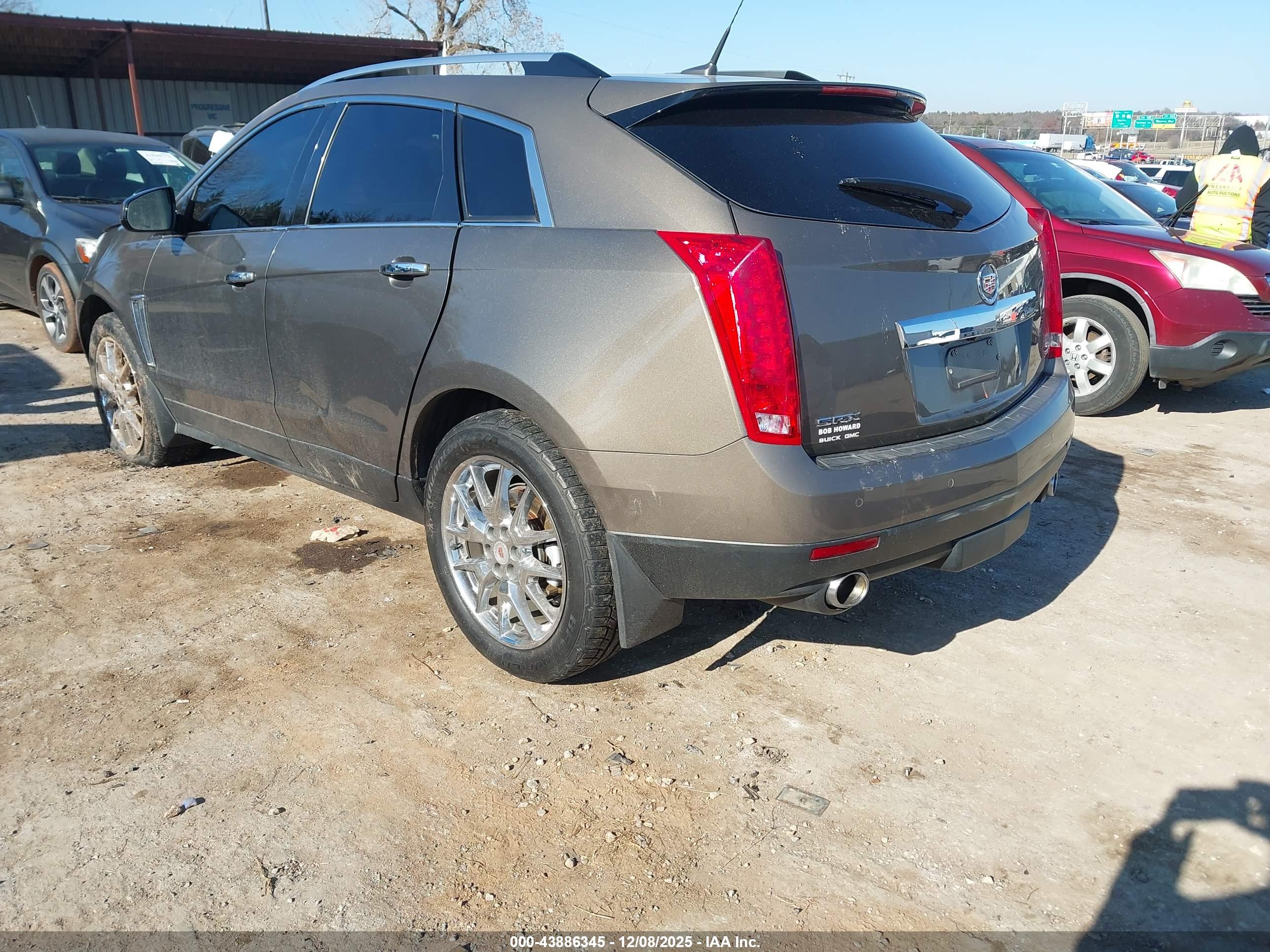 CADILLAC SRX image 3