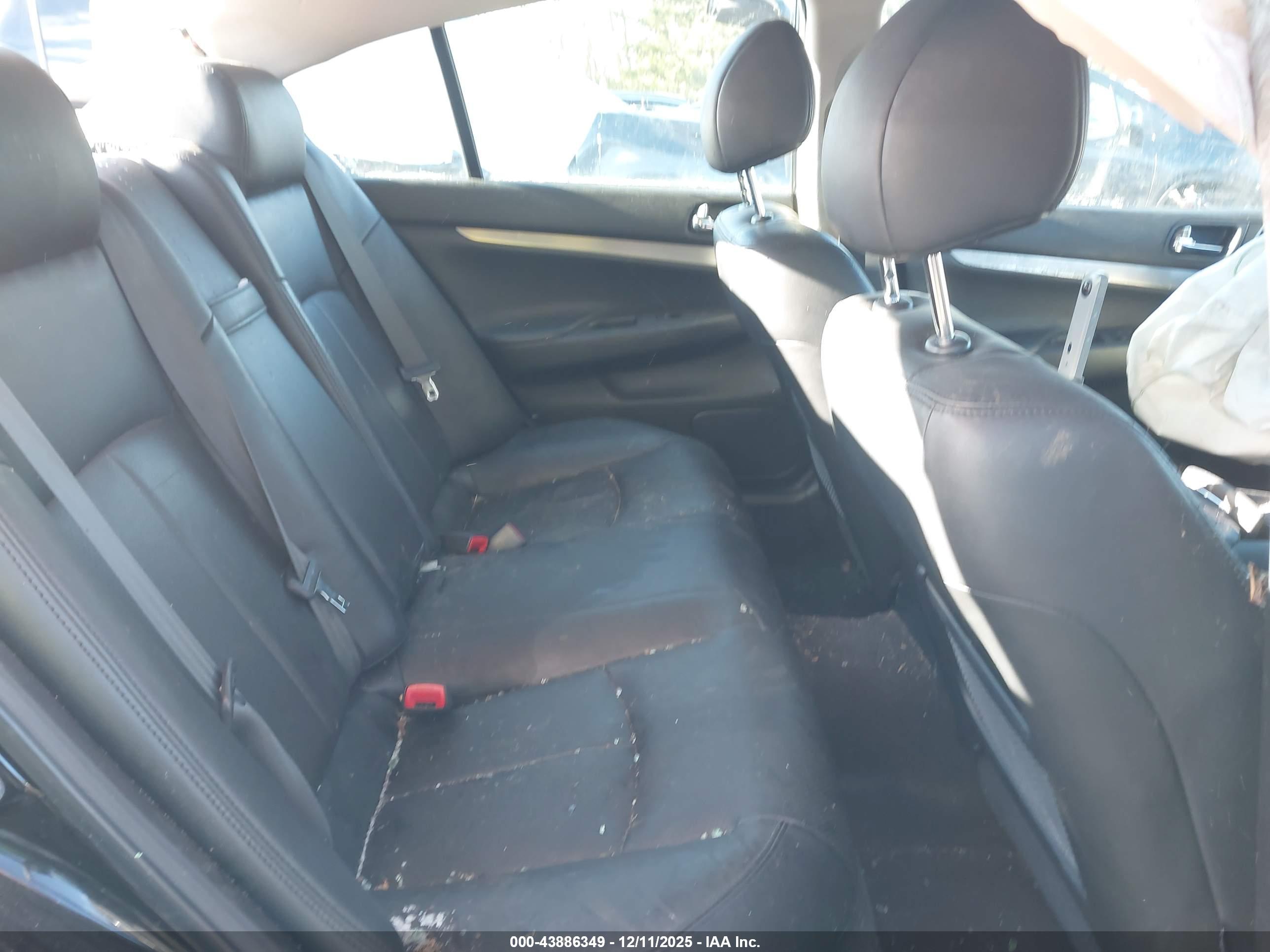 INFINITI G37X image 8