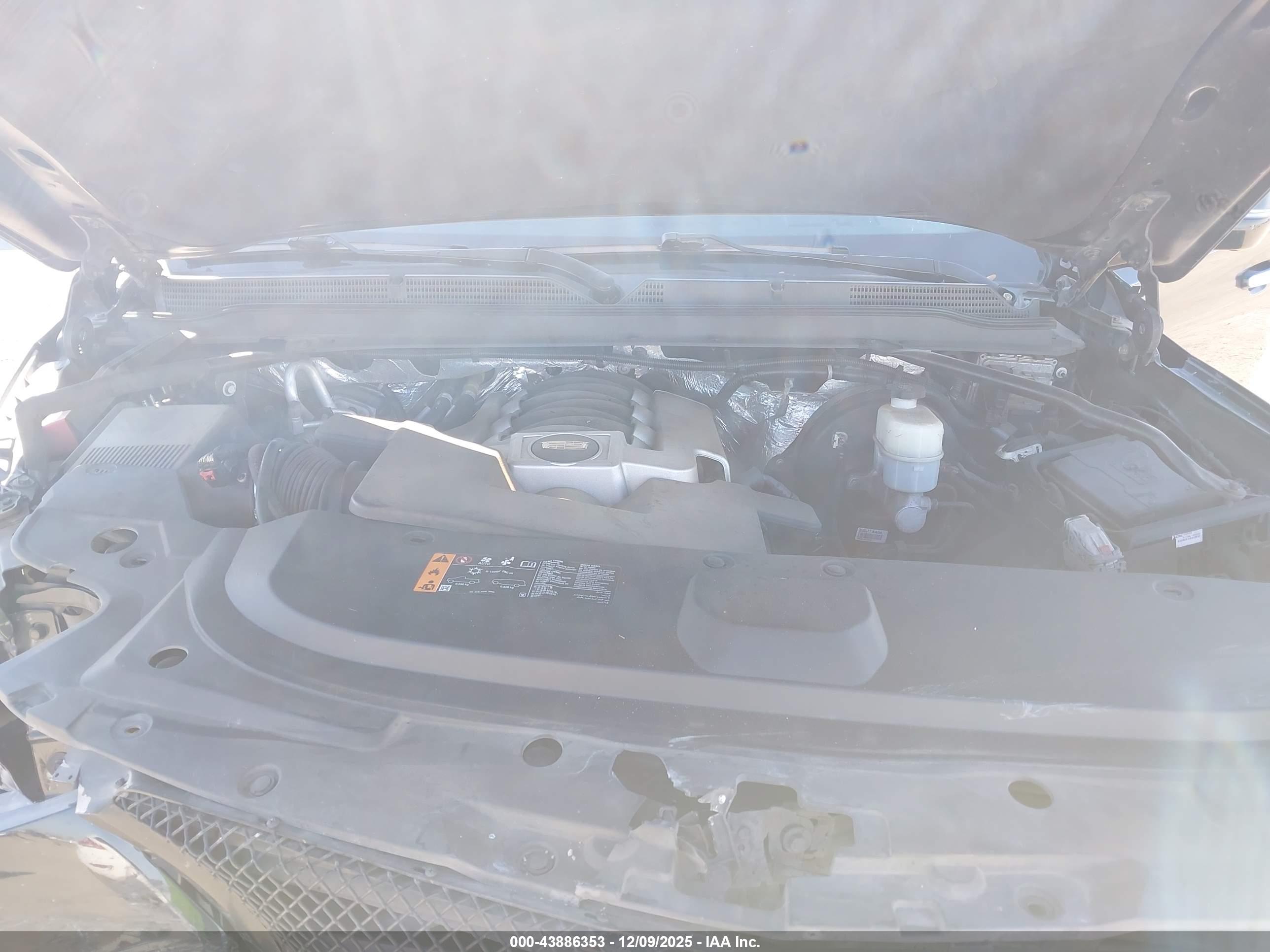 CADILLAC ESCALADE image 10