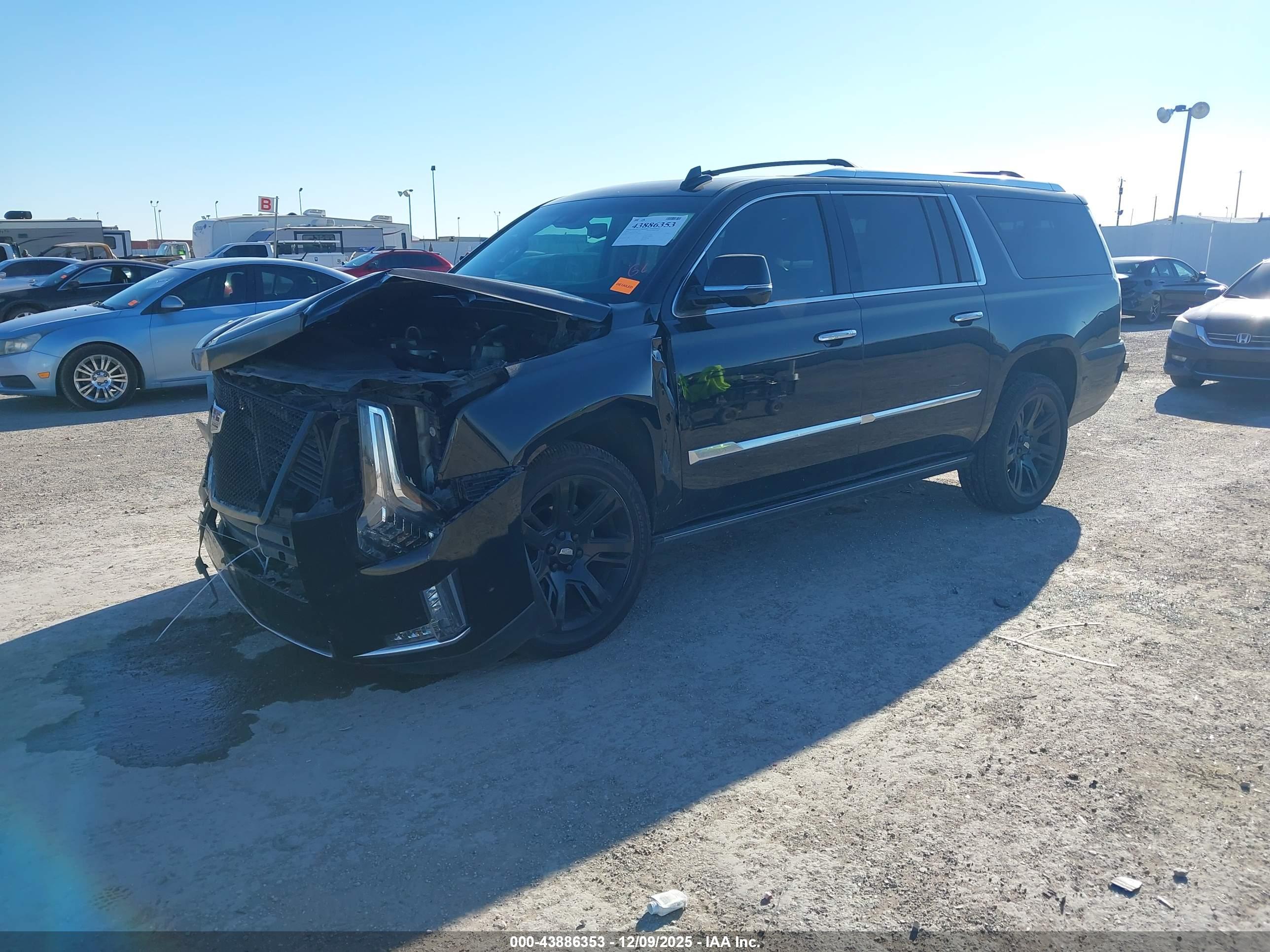 CADILLAC ESCALADE image 2